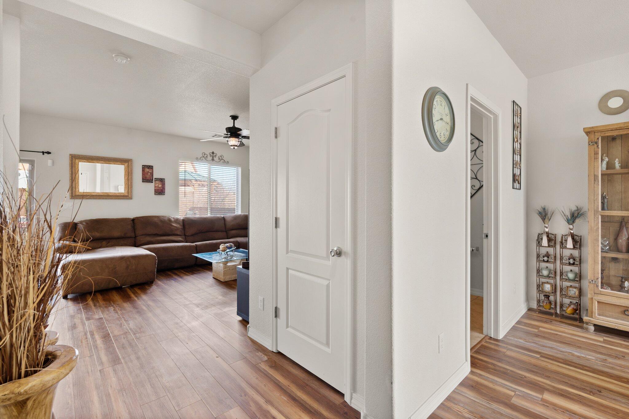 3625 Buckaroo Loop NE