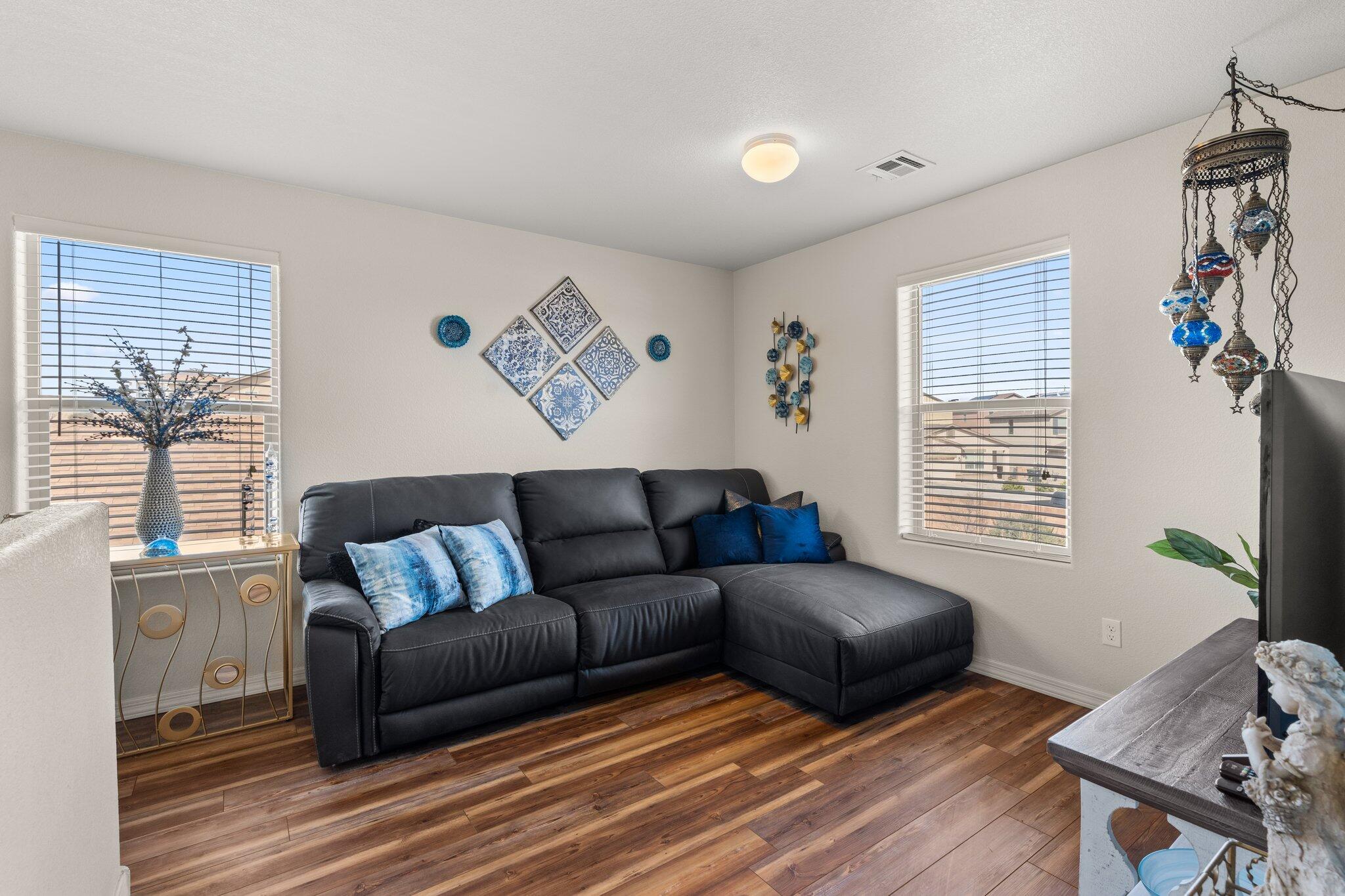 3625 Buckaroo Loop NE