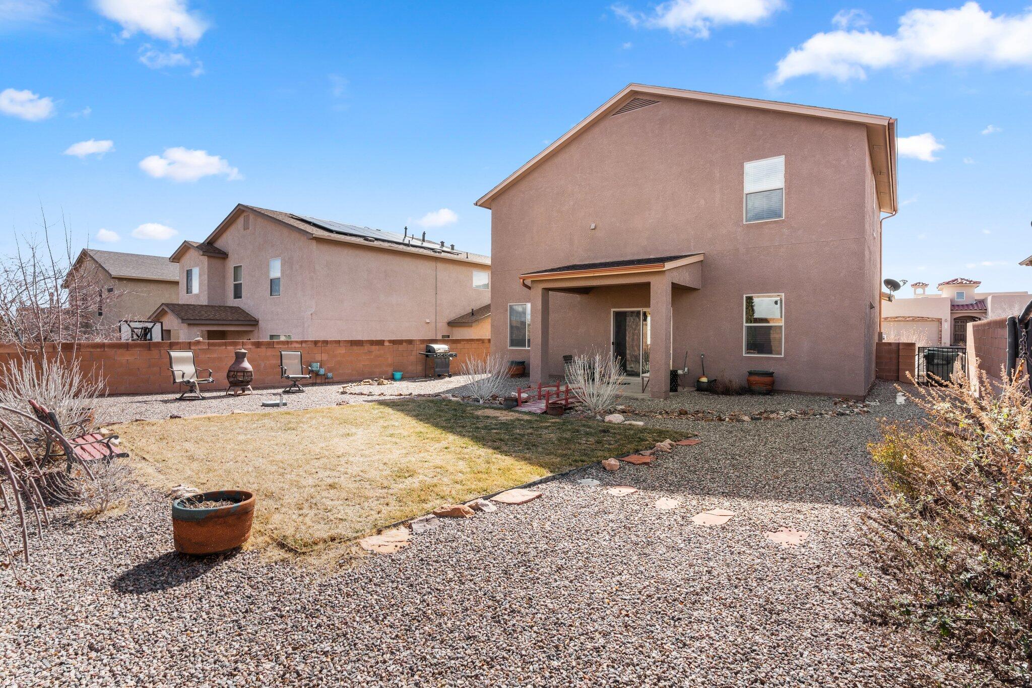 3625 Buckaroo Loop NE