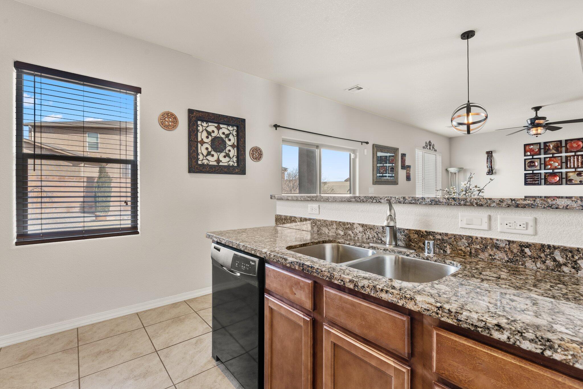 3625 Buckaroo Loop NE