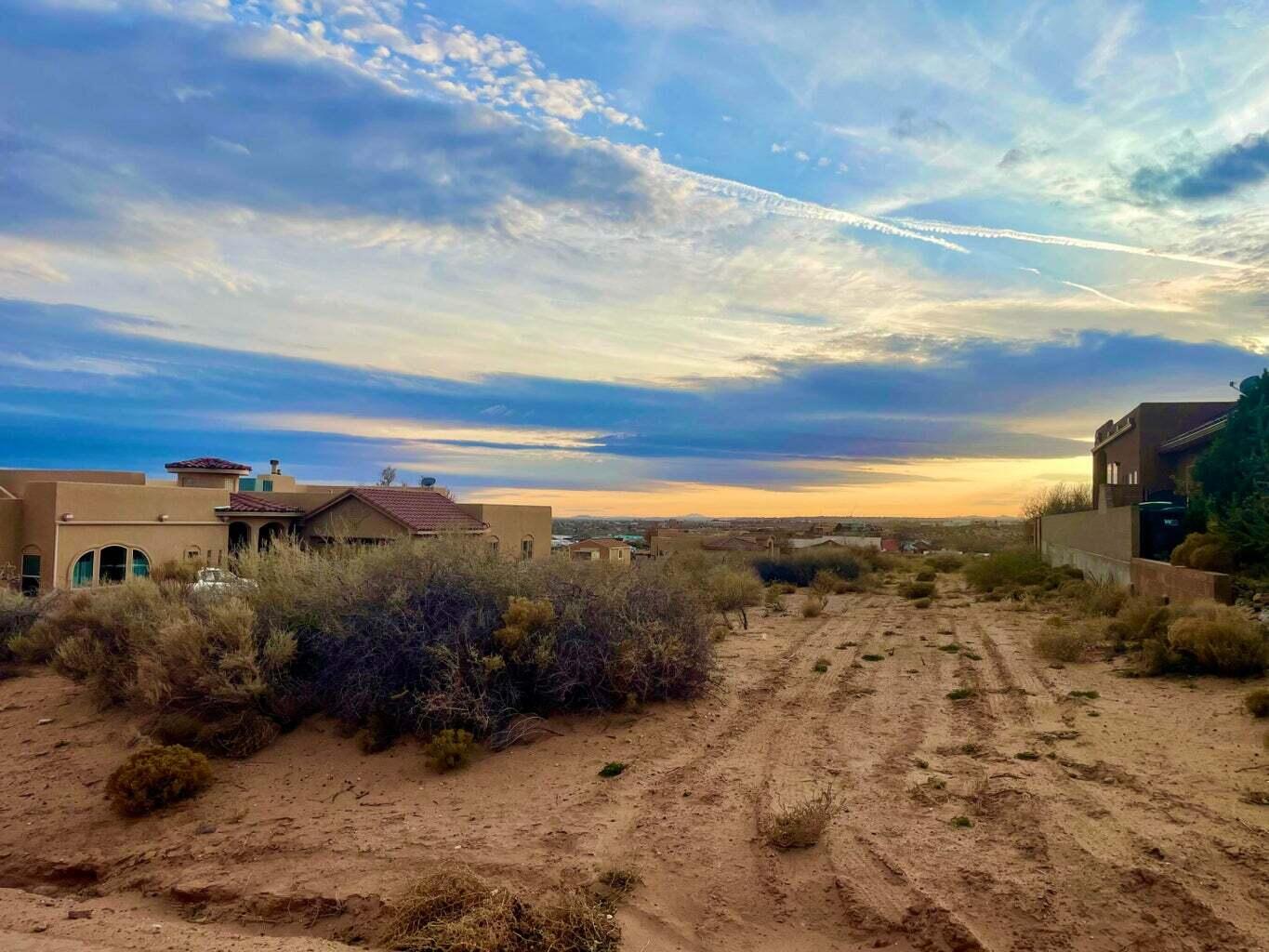 6742 Milpa Alta Road NE