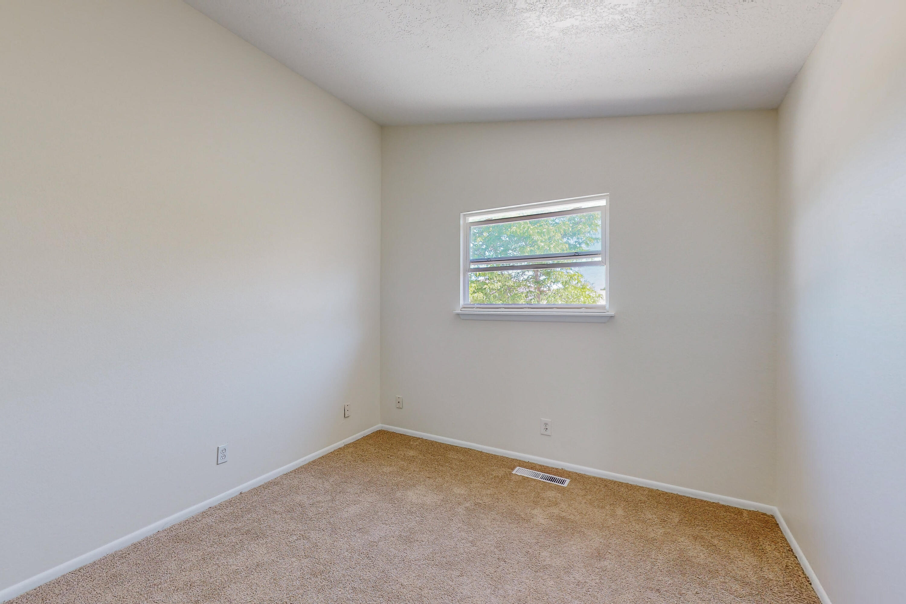 7005 Marilyn Avenue NE