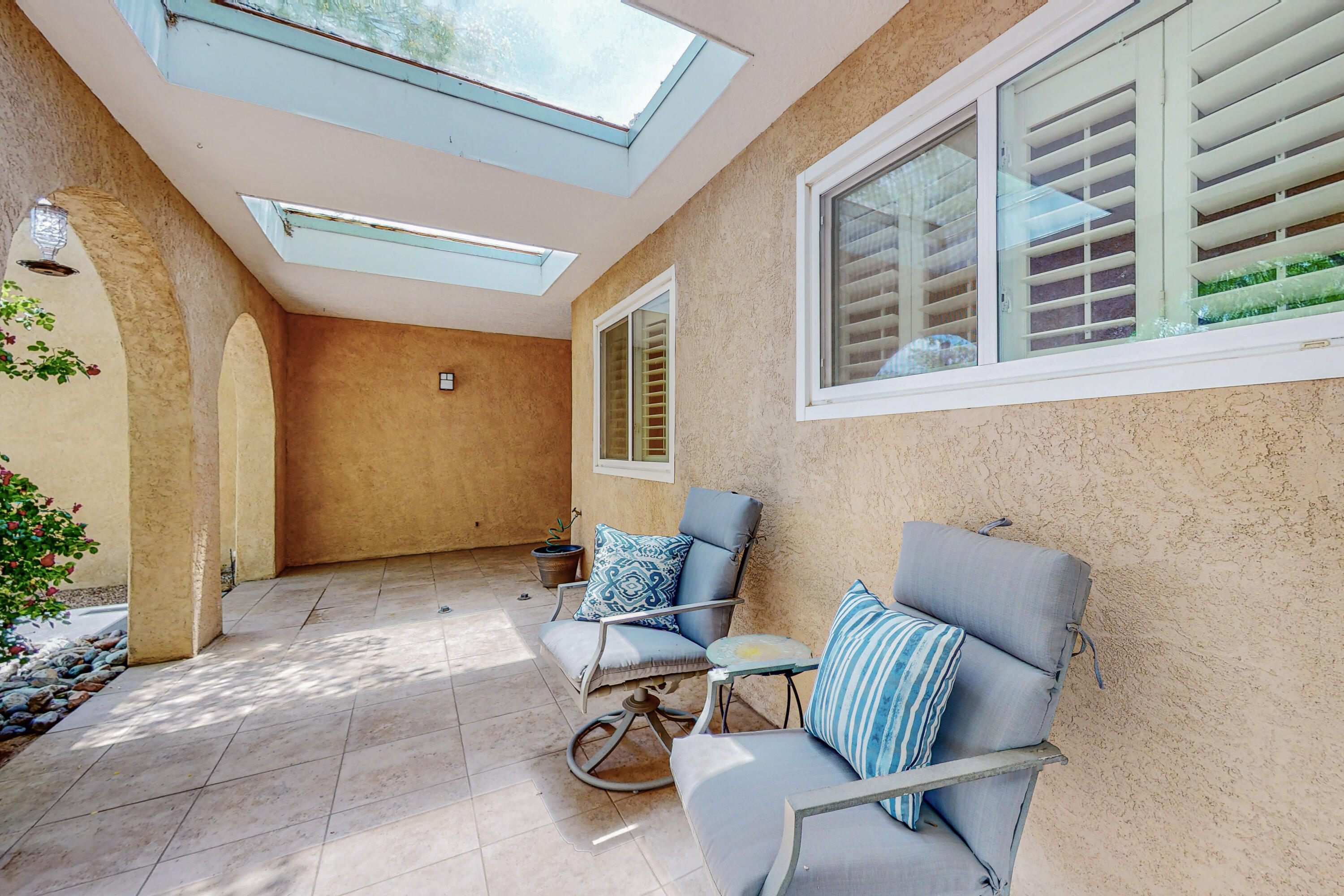 7013 Cherry Blossom Ln Lane NE