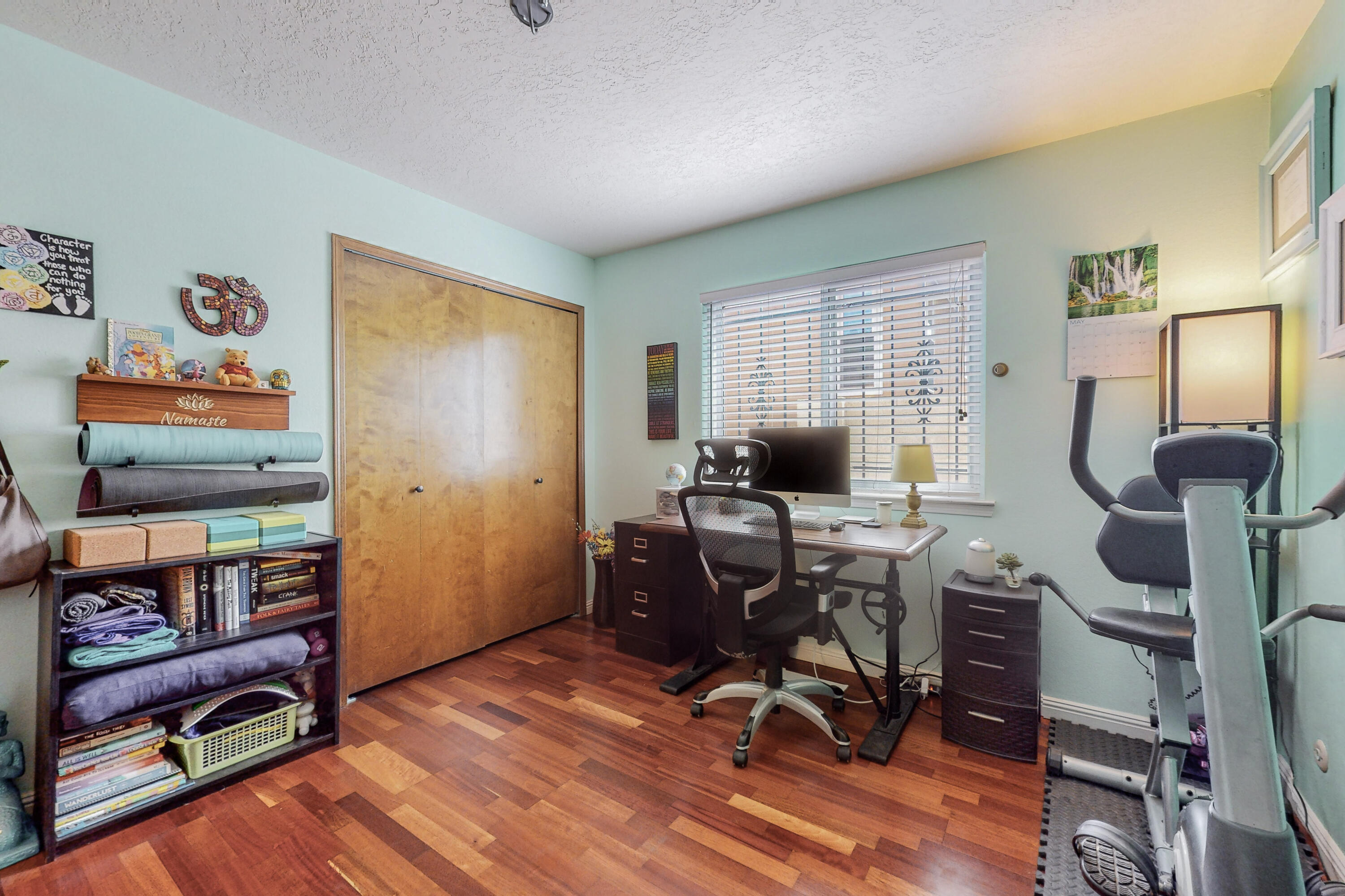 7013 Cherry Blossom Ln Lane NE