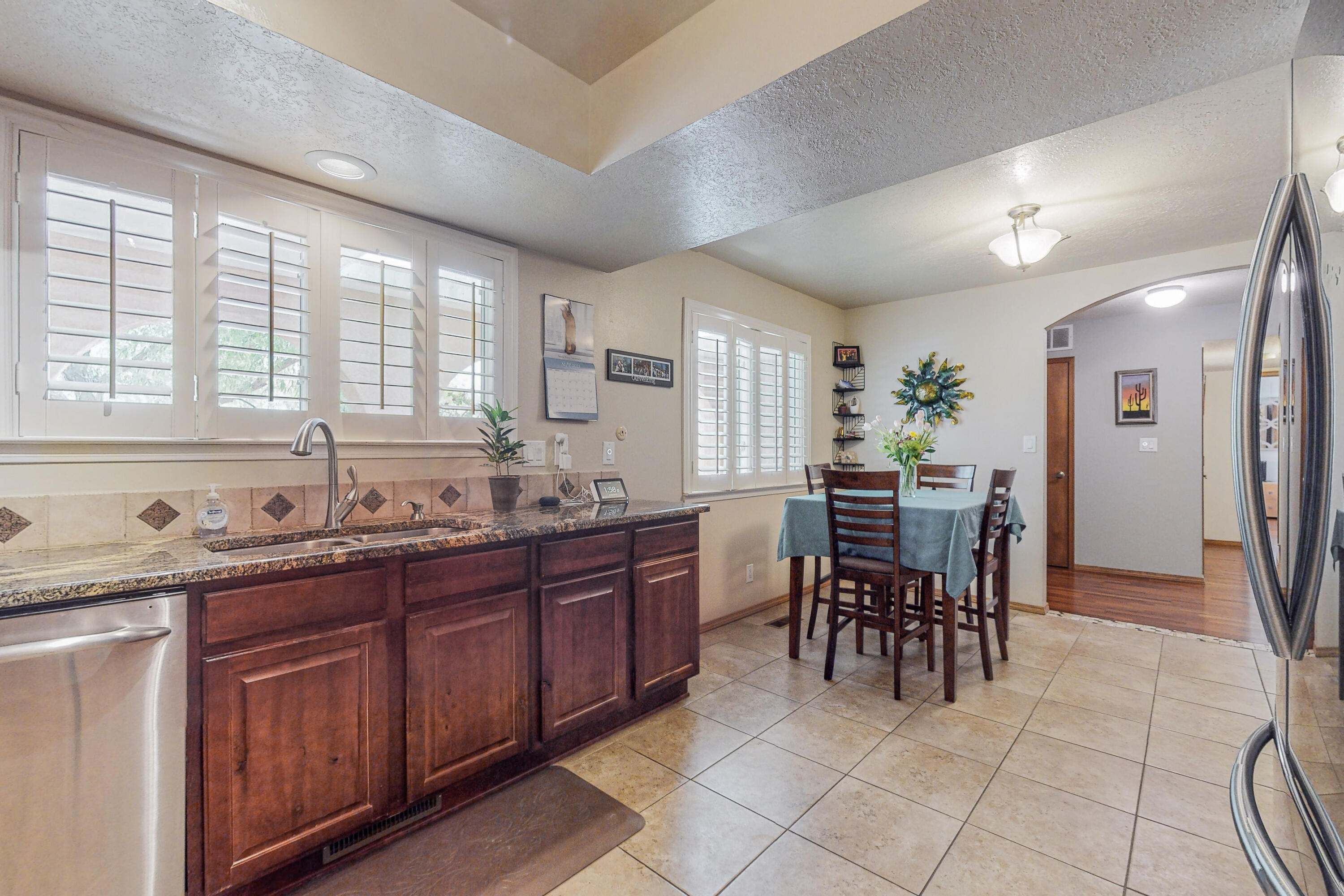 7013 Cherry Blossom Ln Lane NE