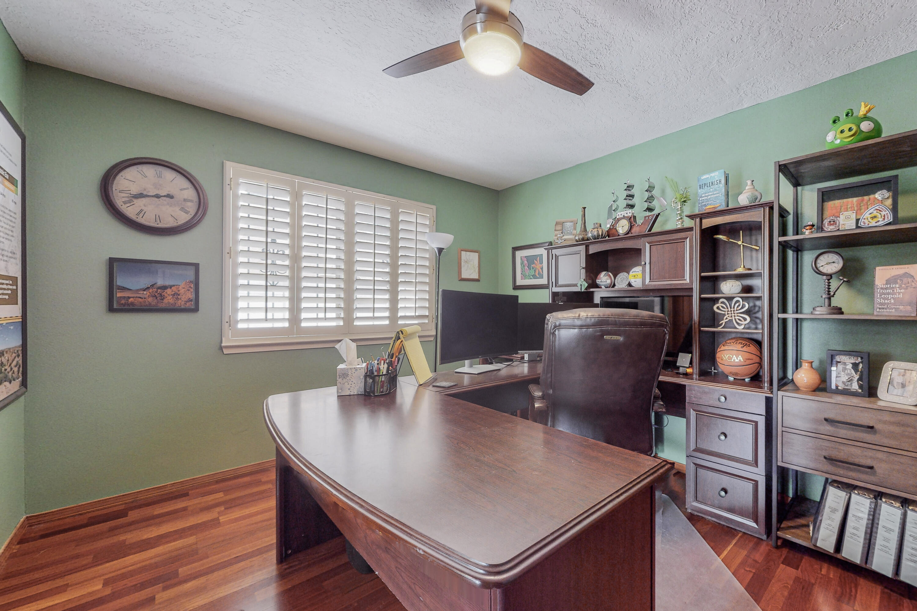 7013 Cherry Blossom Ln Lane NE