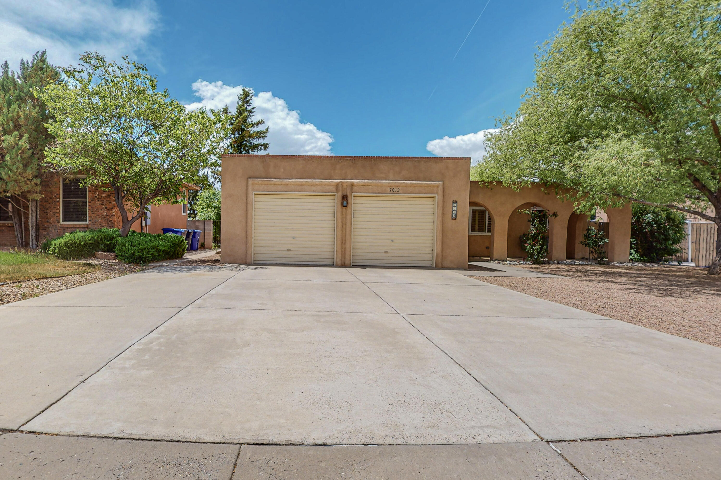 7013 Cherry Blossom Ln Lane NE