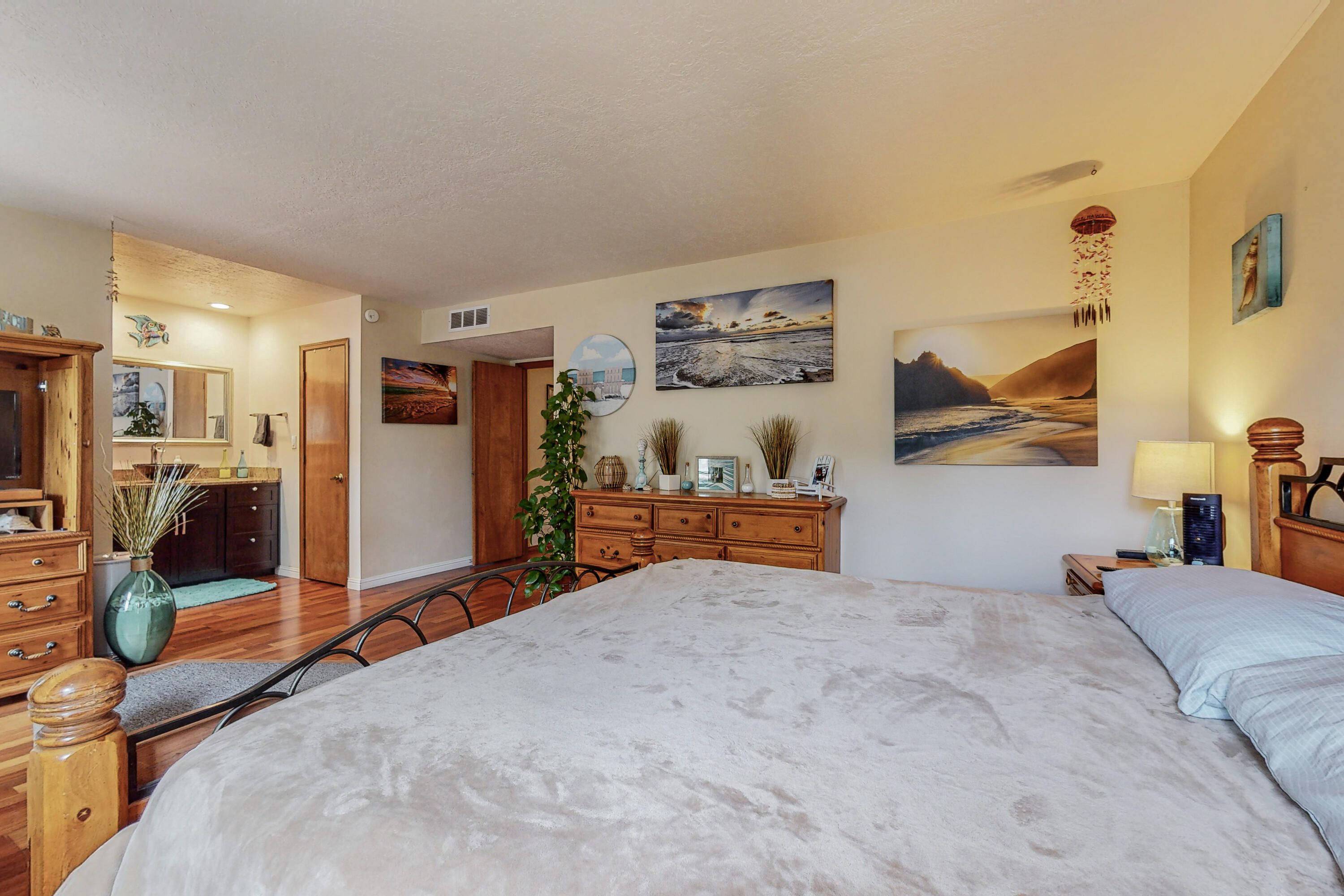 7013 Cherry Blossom Ln Lane NE