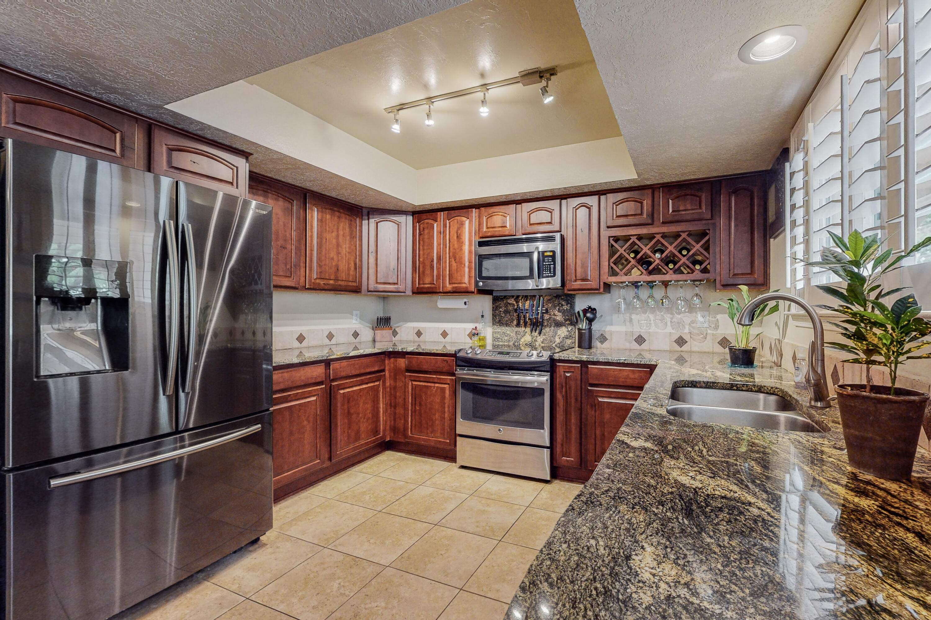 7013 Cherry Blossom Ln Lane NE