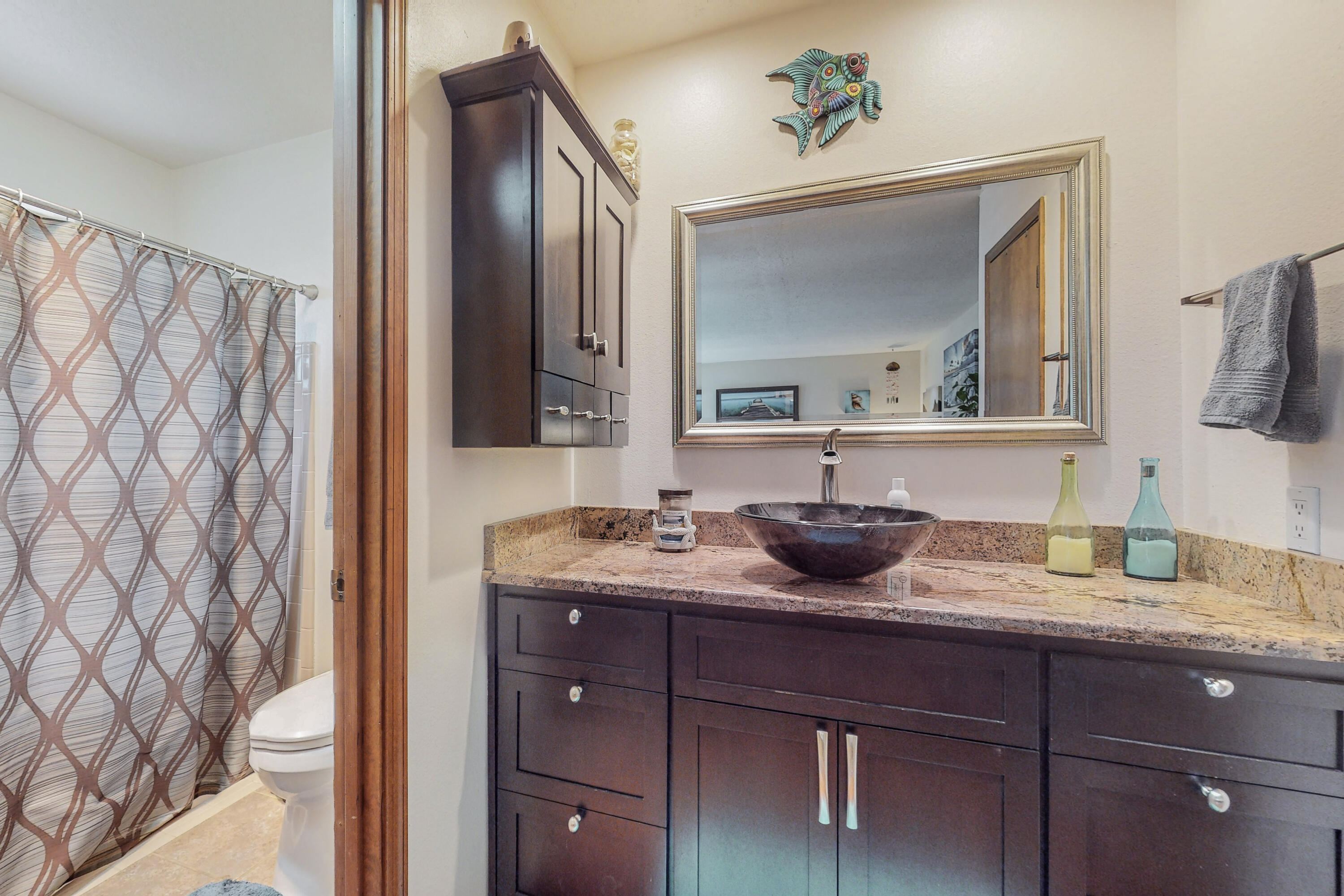 7013 Cherry Blossom Ln Lane NE