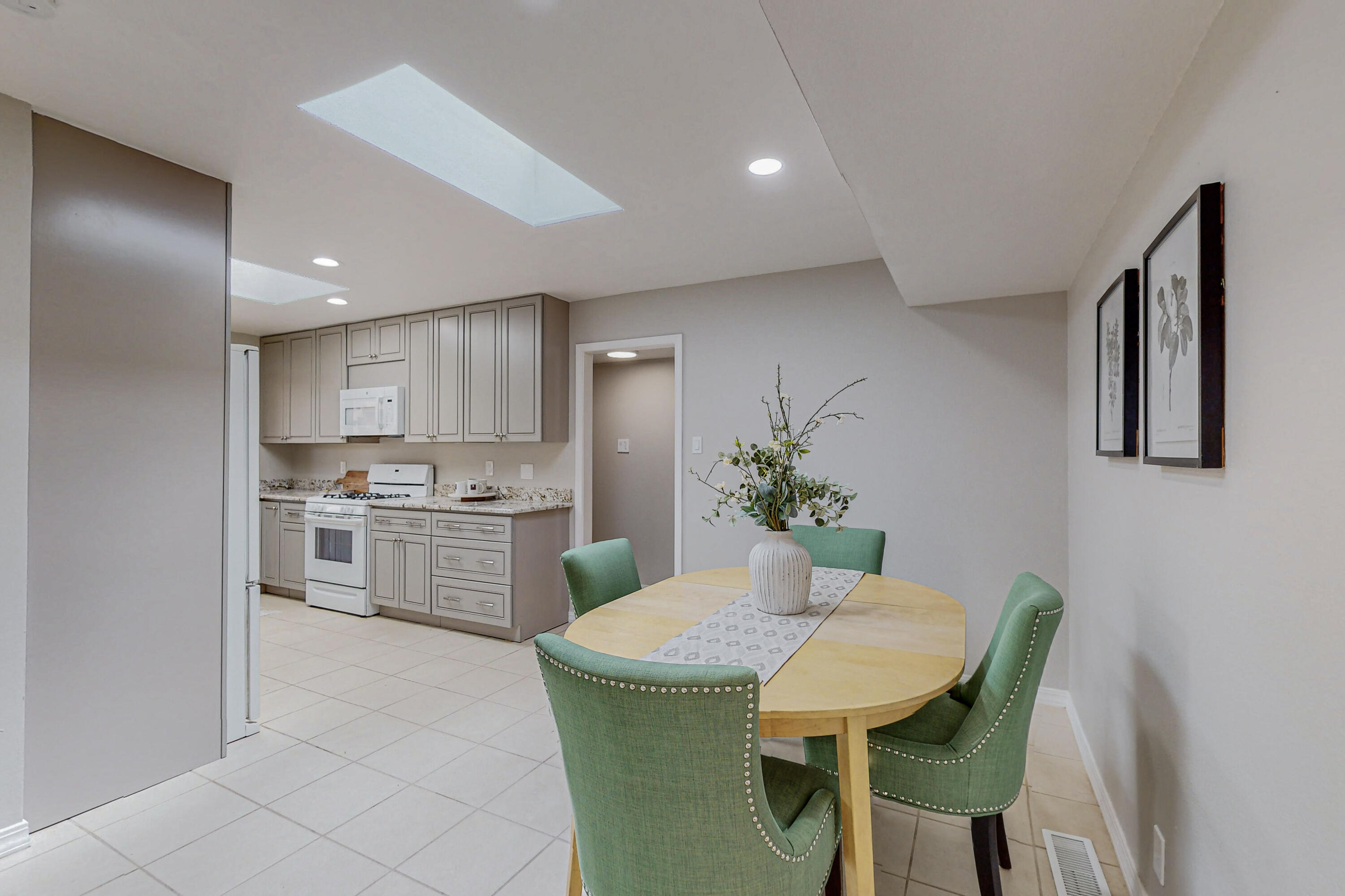 10204 Keeping Drive NW