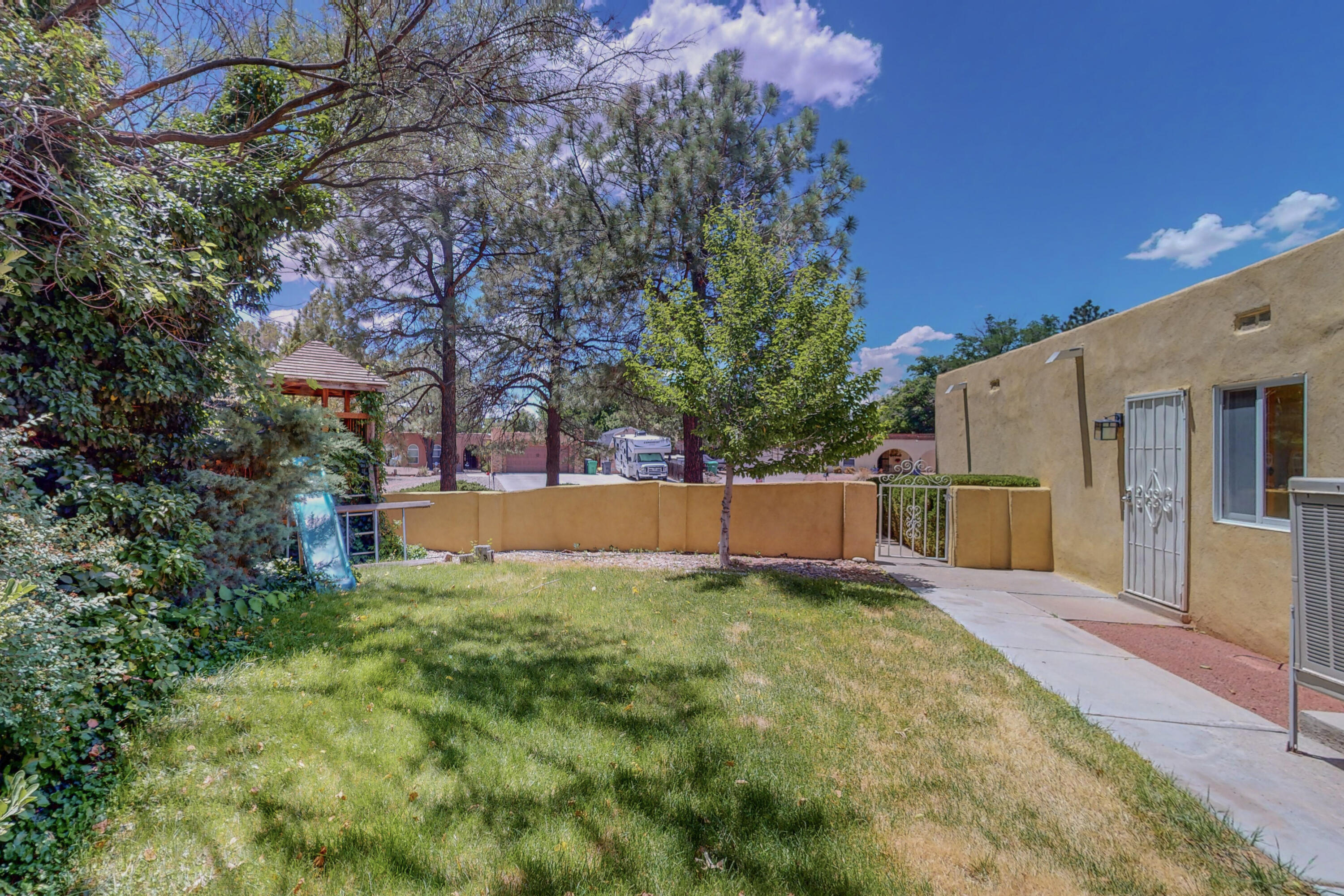 10204 Keeping Drive NW