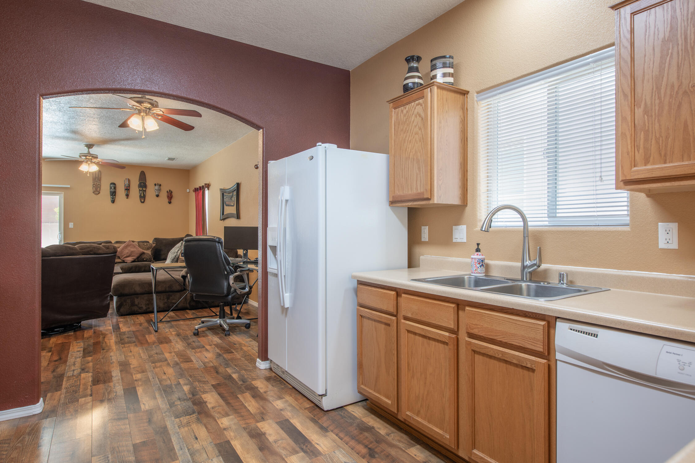 2024 Maywood Drive SE