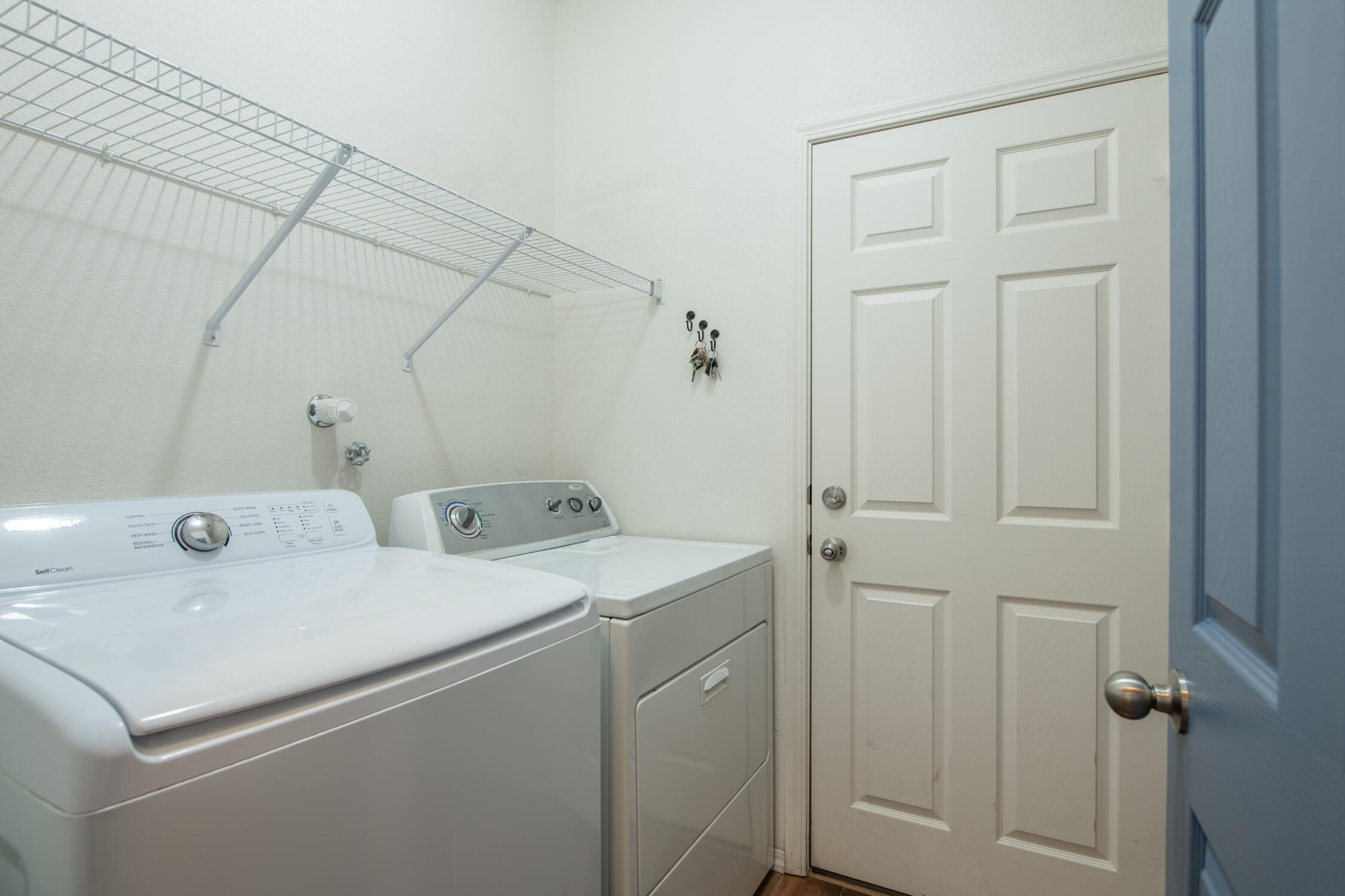 2024 Maywood Drive SE