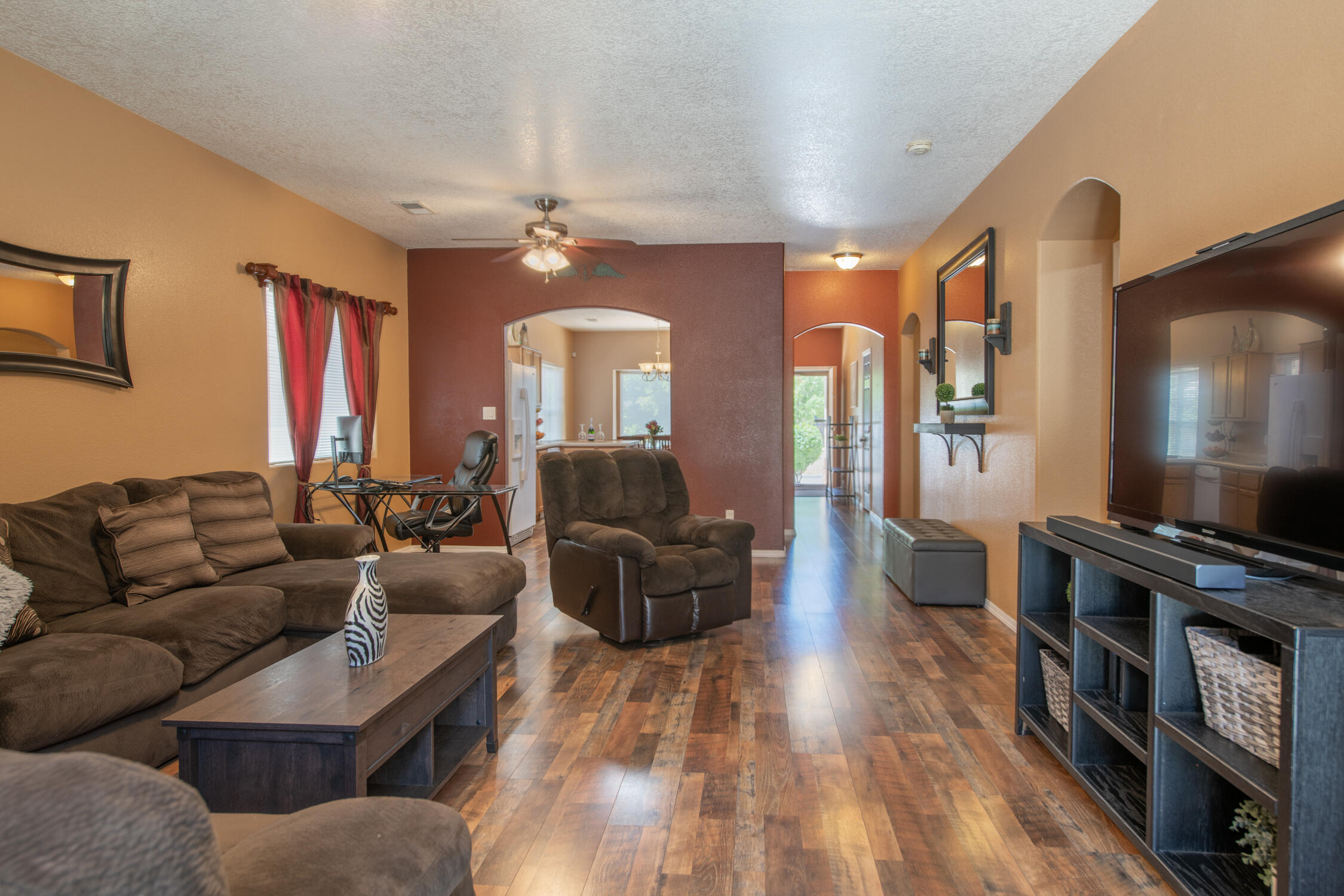 2024 Maywood Drive SE