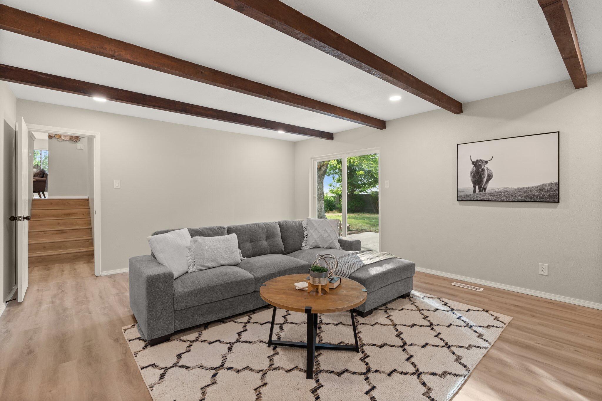 12025 Princess Jeanne Avenue NE