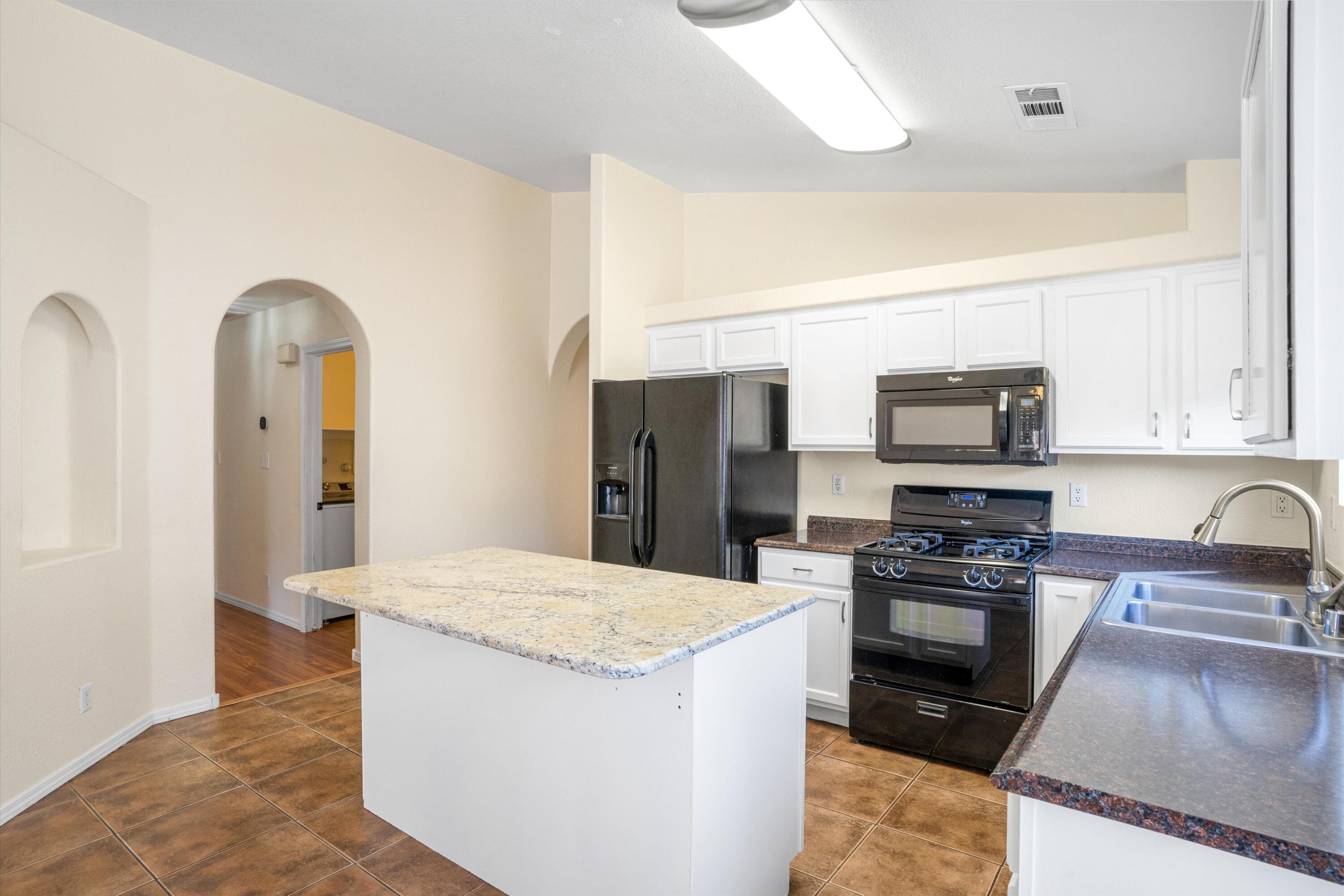 10300 Calle Maravilla Court NW