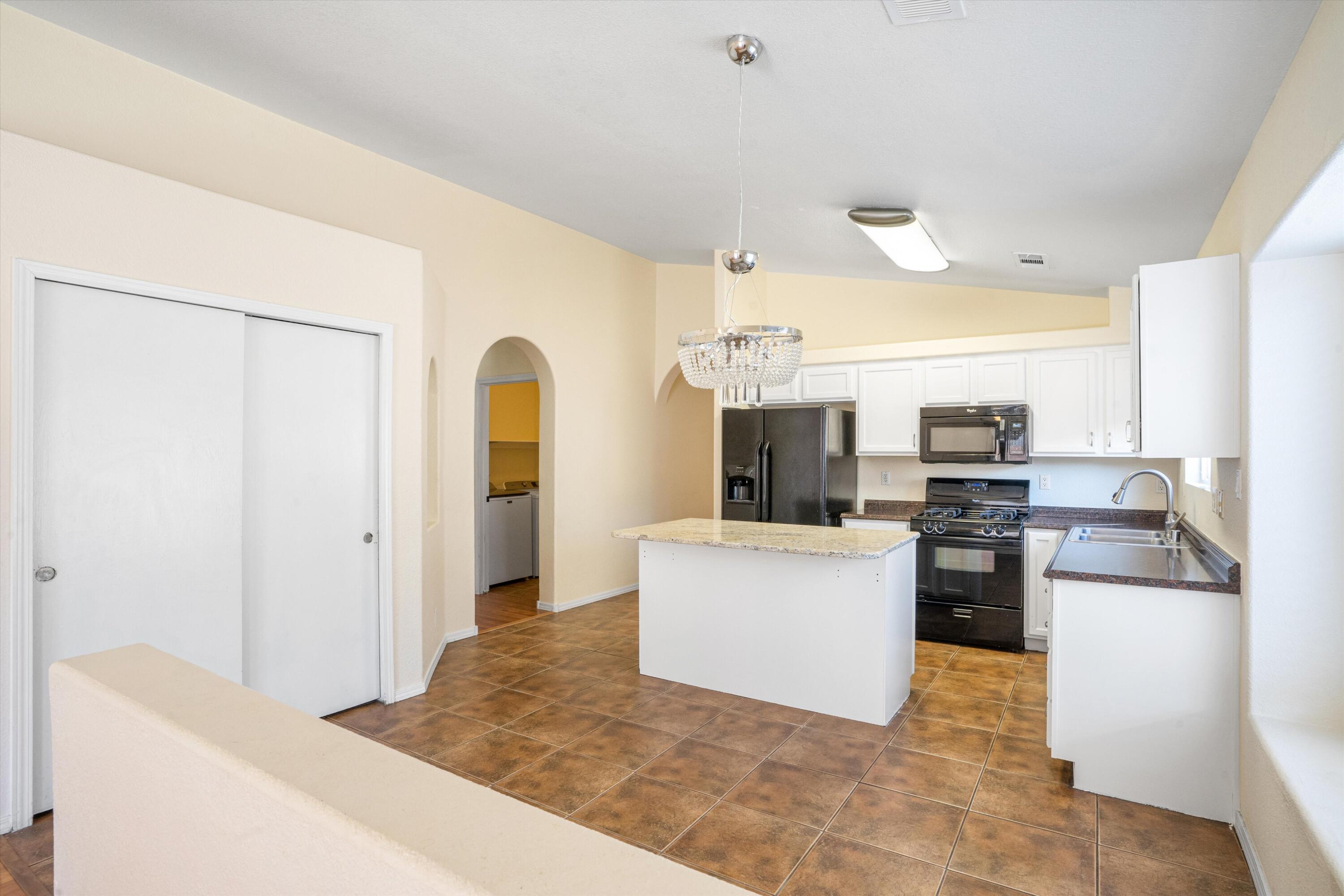 10300 Calle Maravilla Court NW