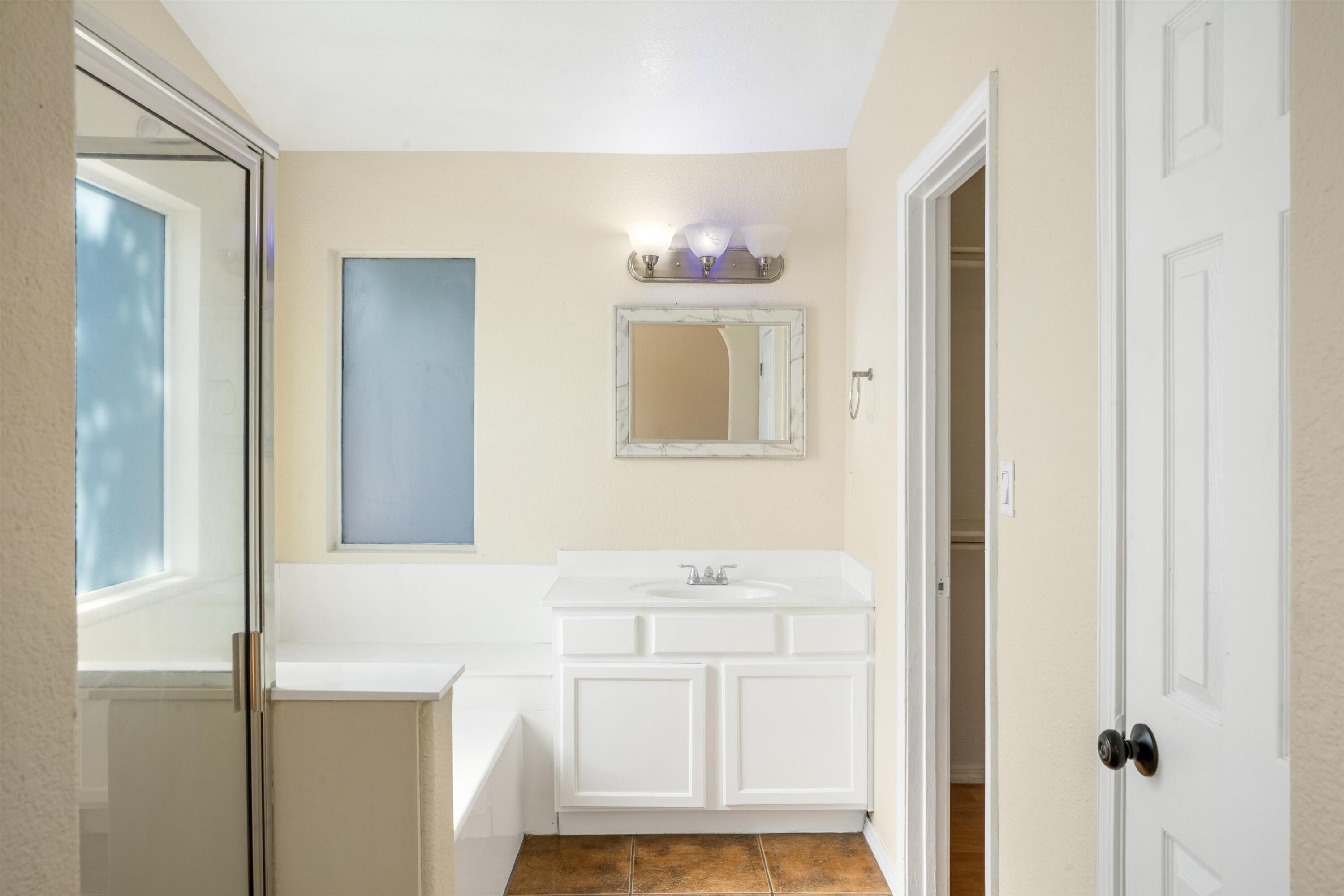 10300 Calle Maravilla Court NW