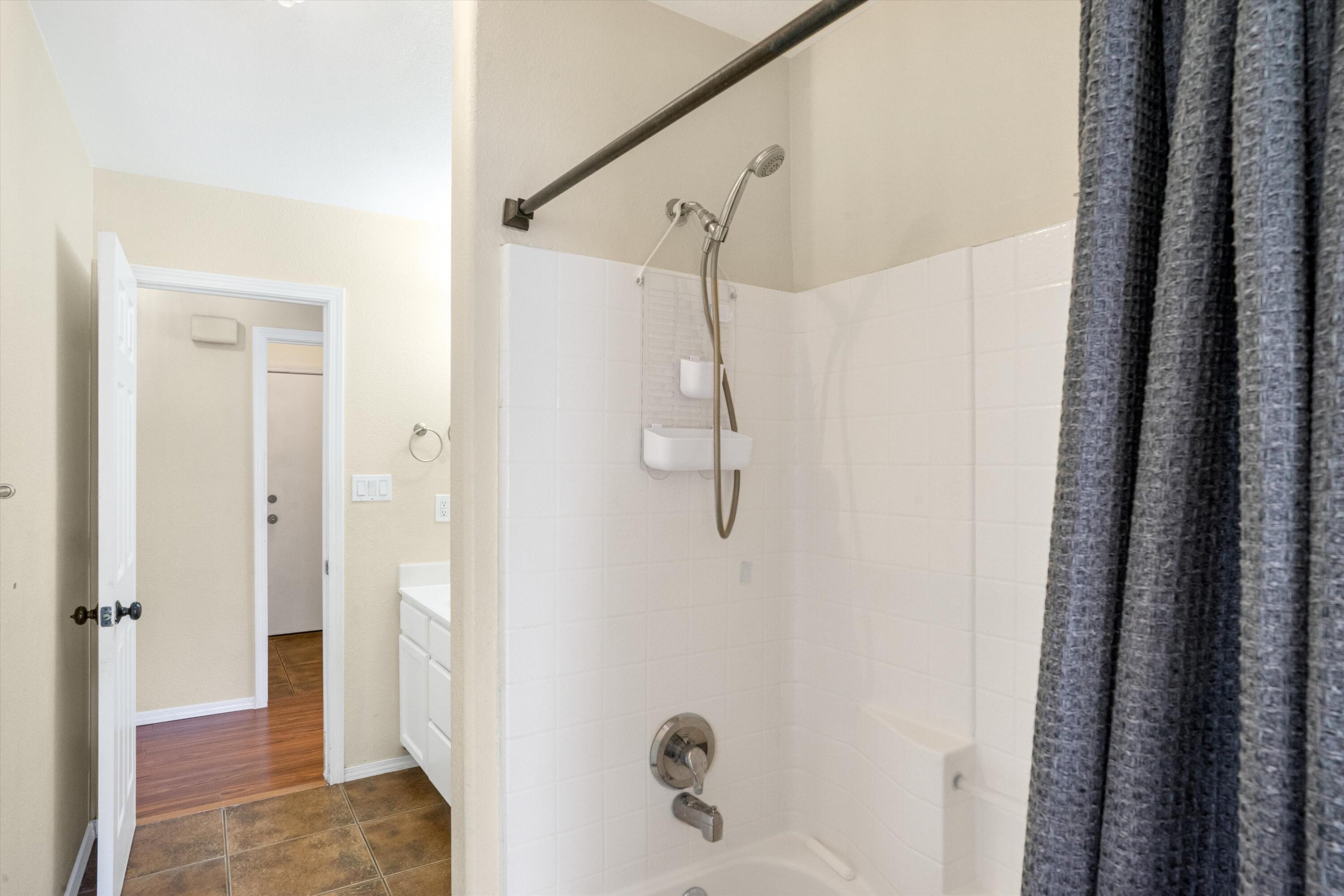 10300 Calle Maravilla Court NW