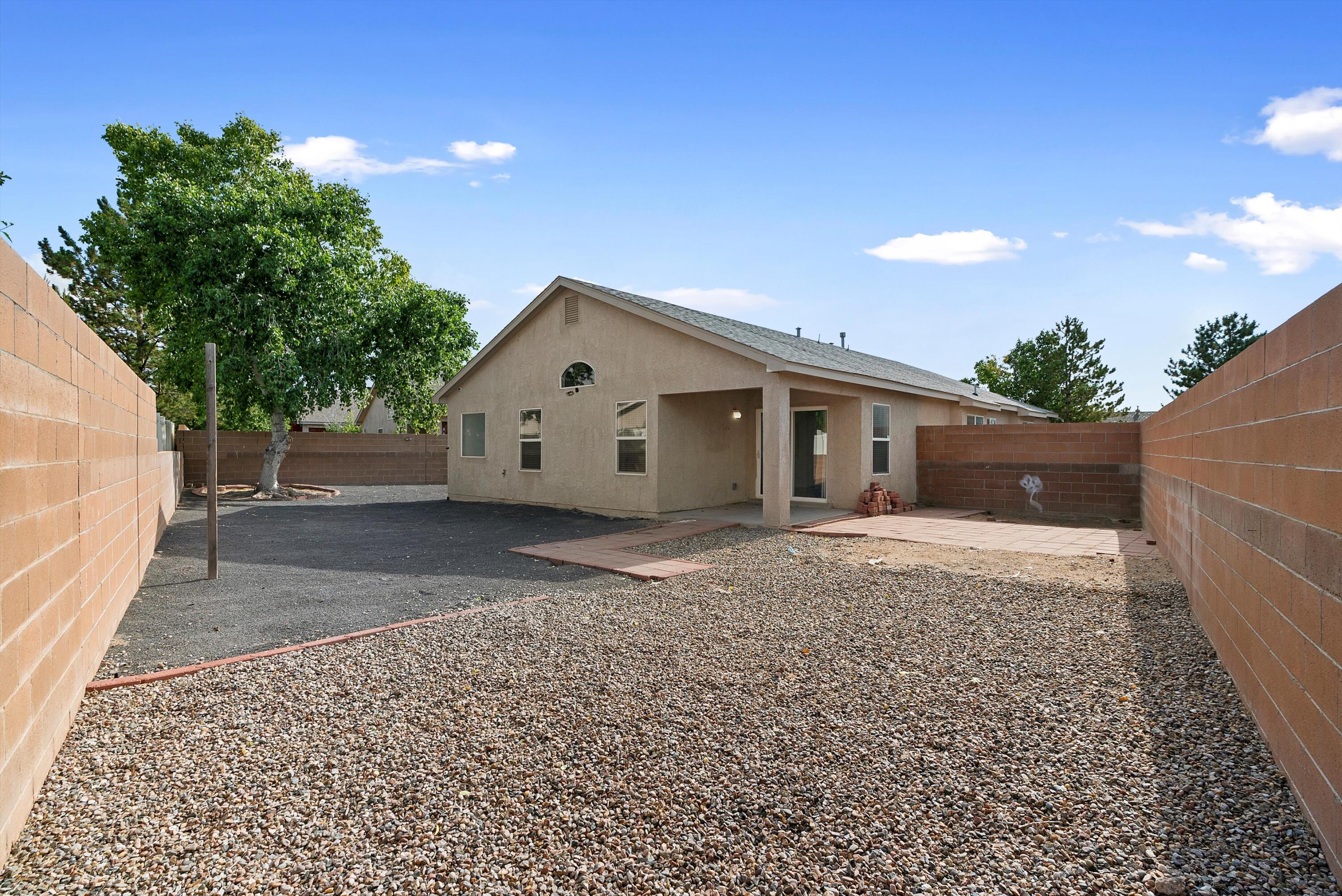 10300 Calle Maravilla Court NW