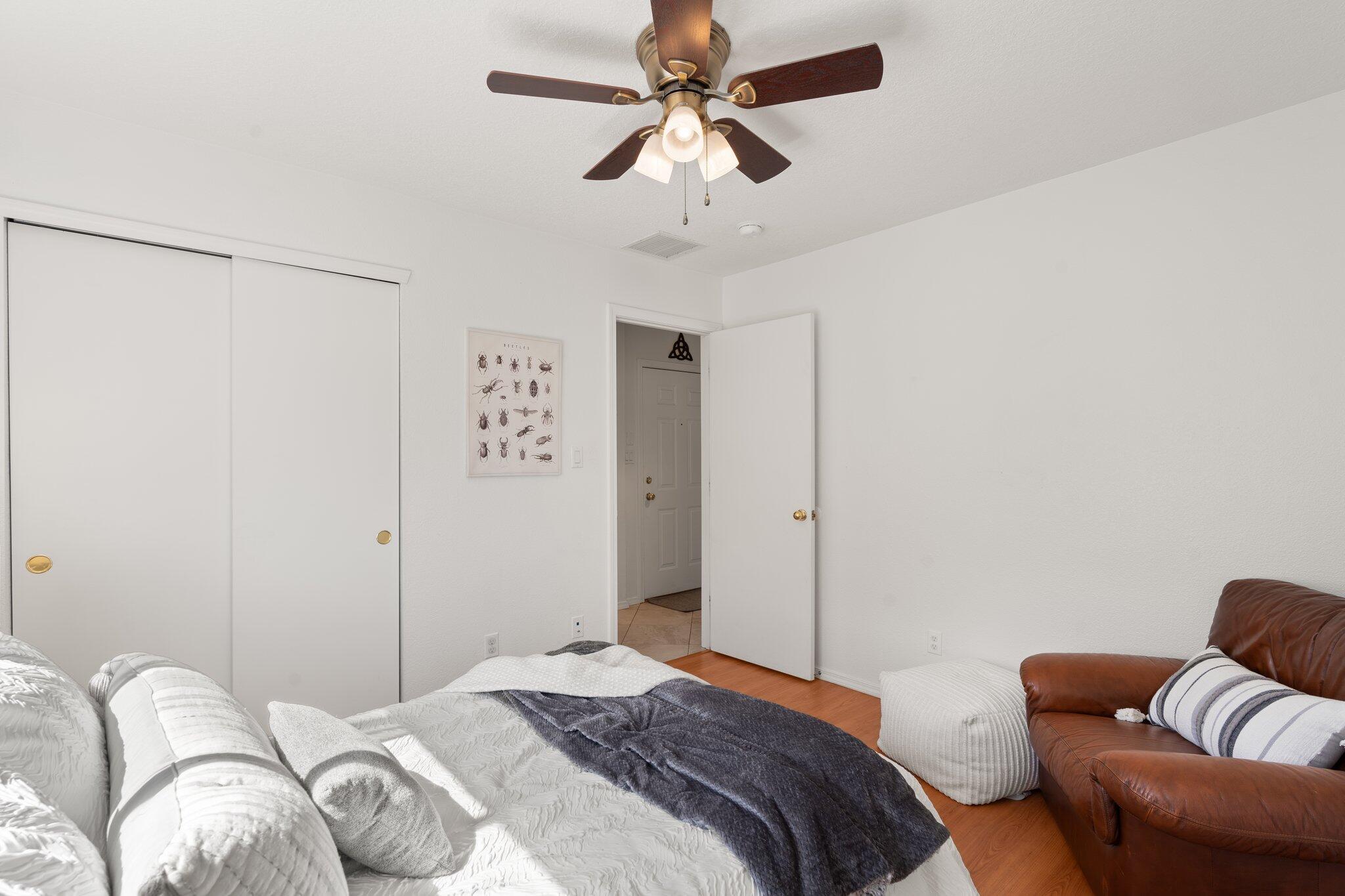 6615 Sonrisa Place NE