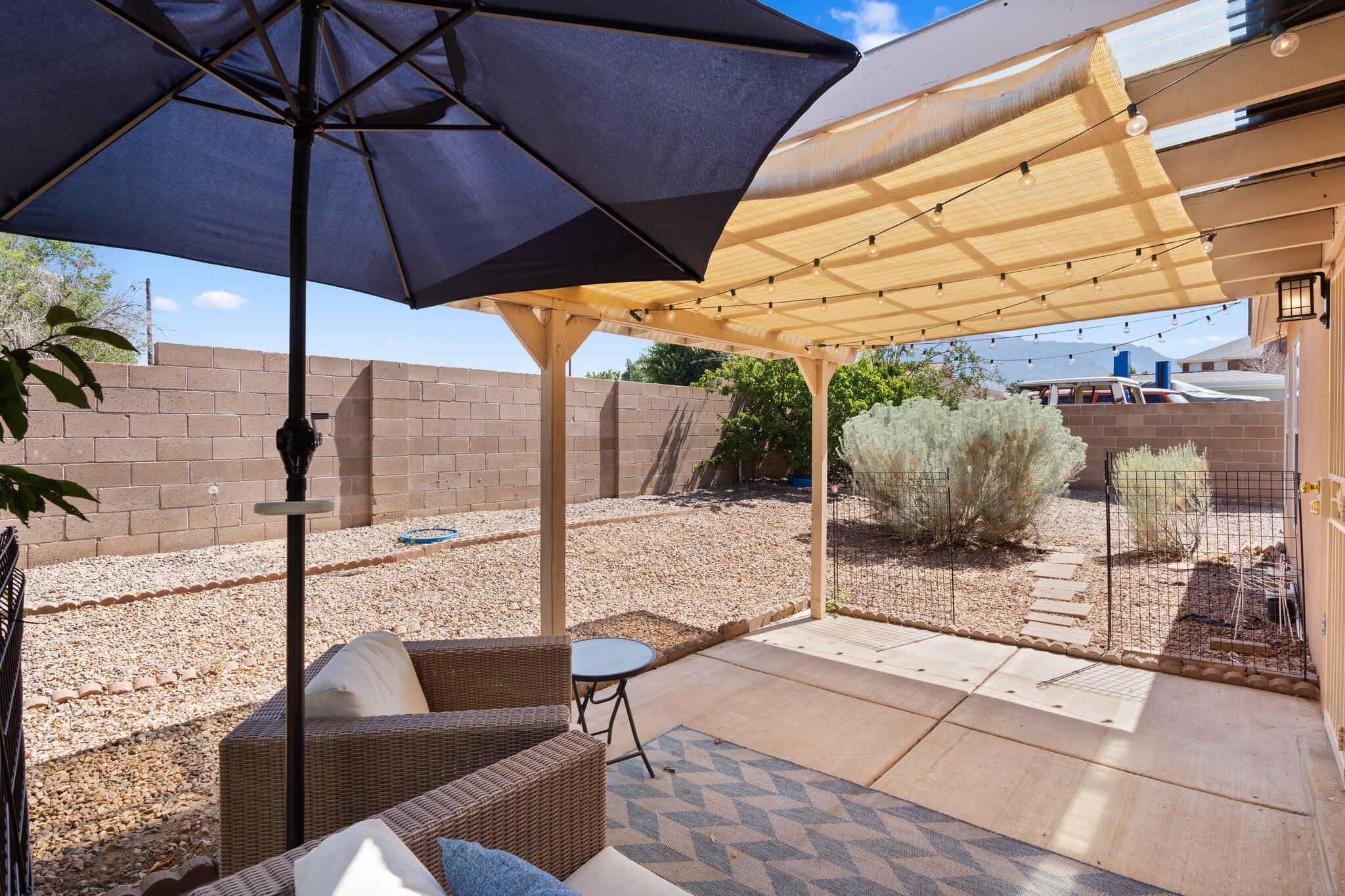 6615 Sonrisa Place NE