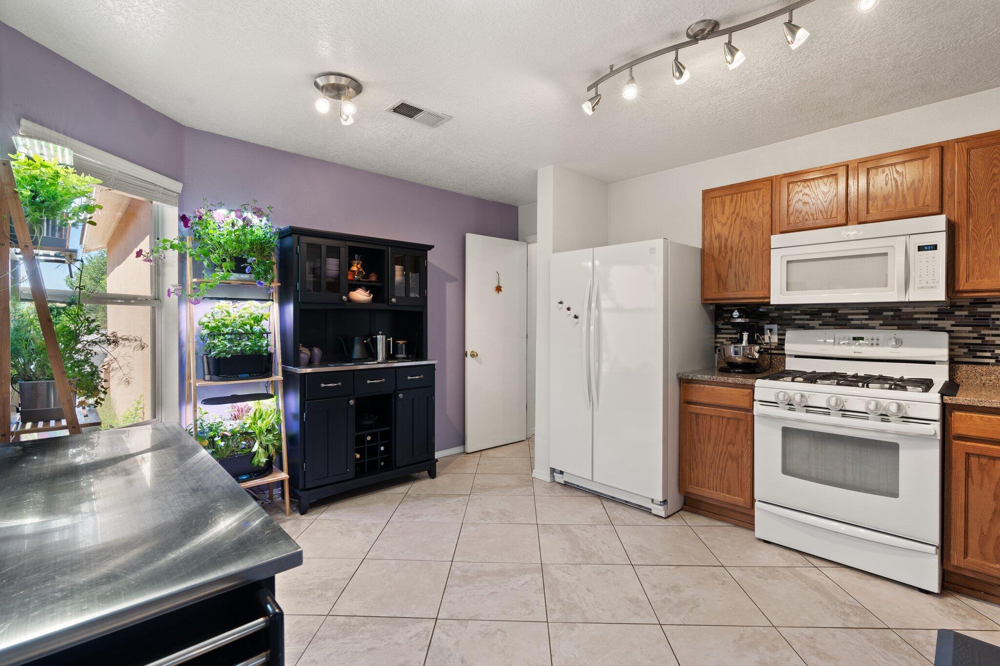 6615 Sonrisa Place NE