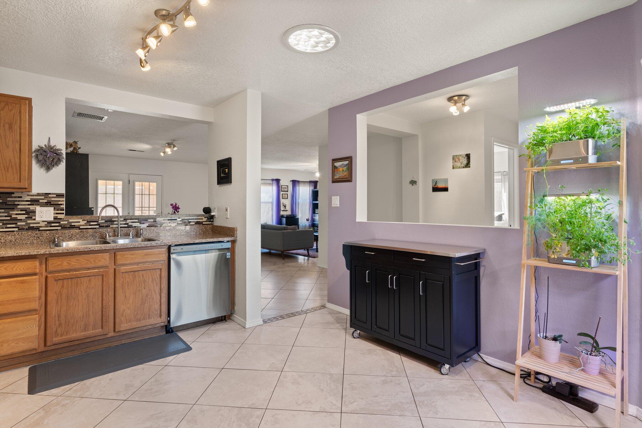 6615 Sonrisa Place NE