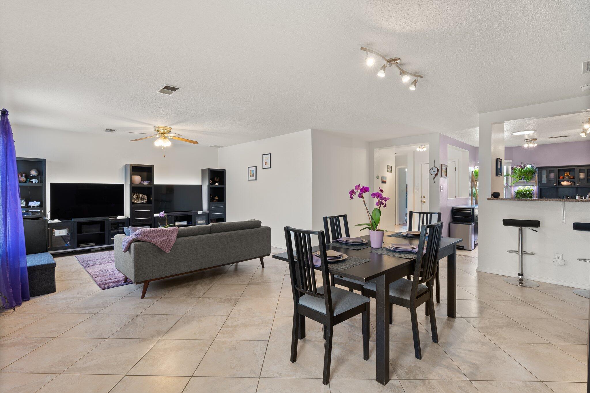 6615 Sonrisa Place NE