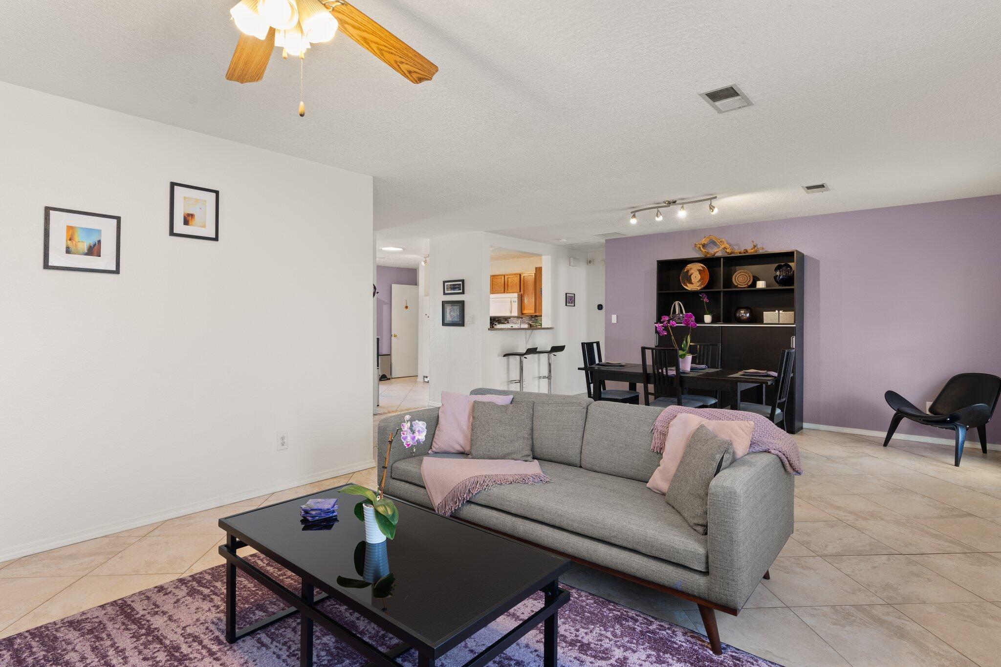 6615 Sonrisa Place NE