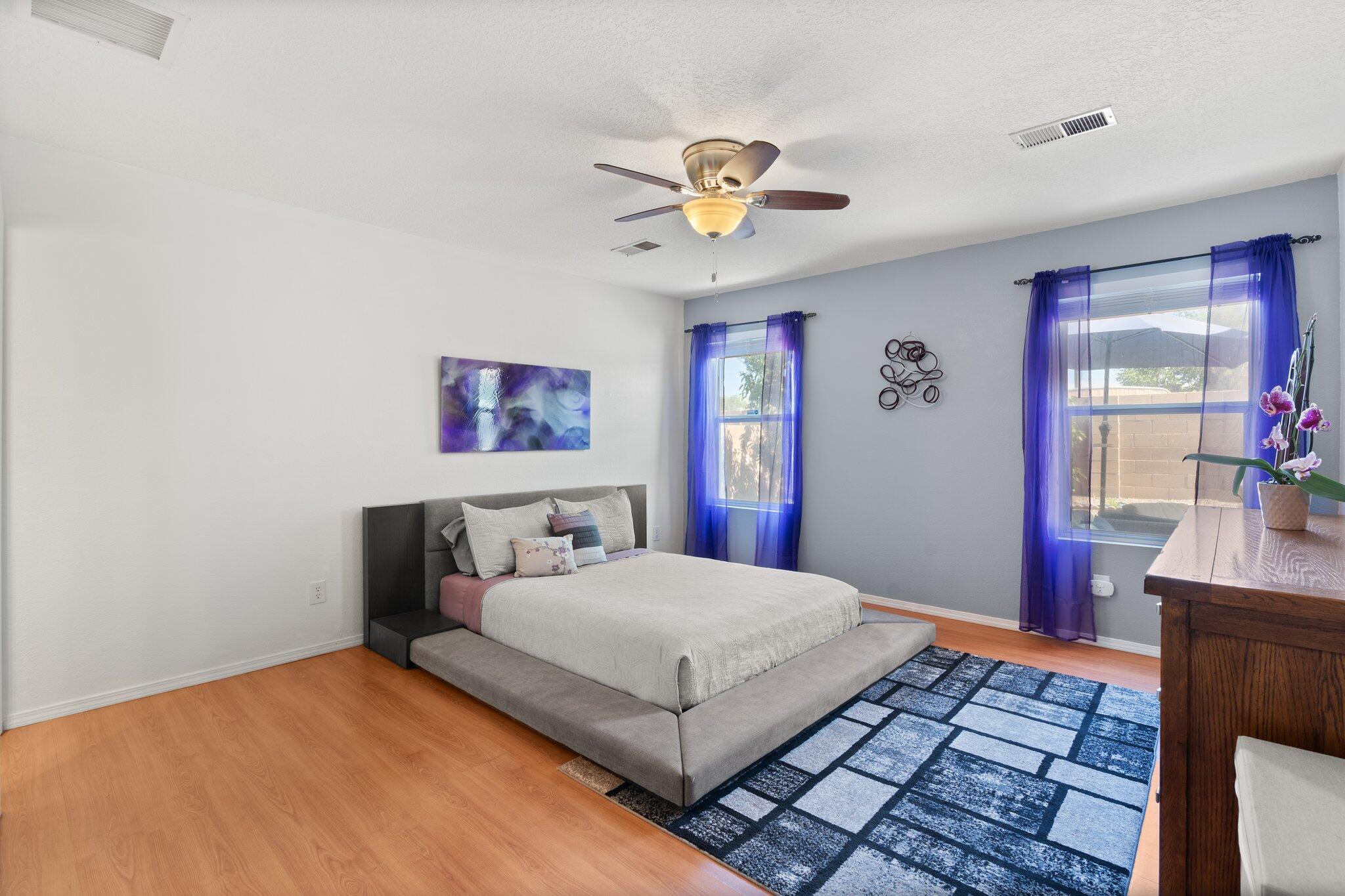 6615 Sonrisa Place NE