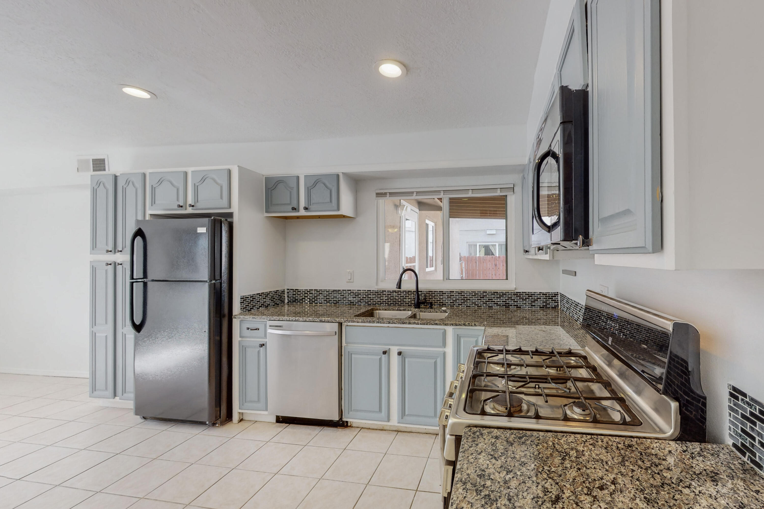 2205 Elizabeth Street NE