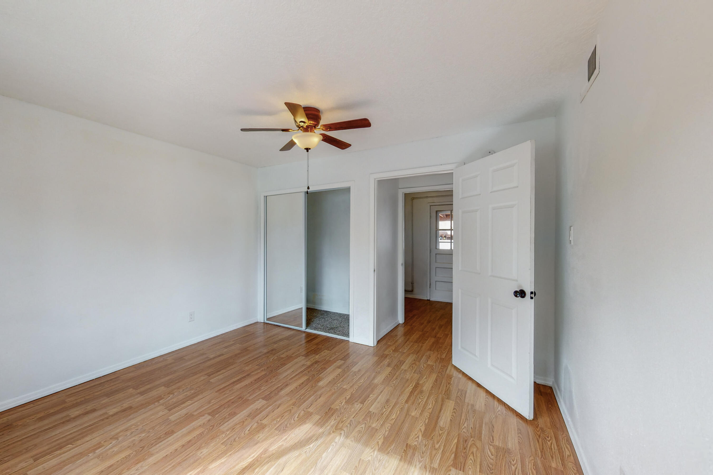 2205 Elizabeth Street NE