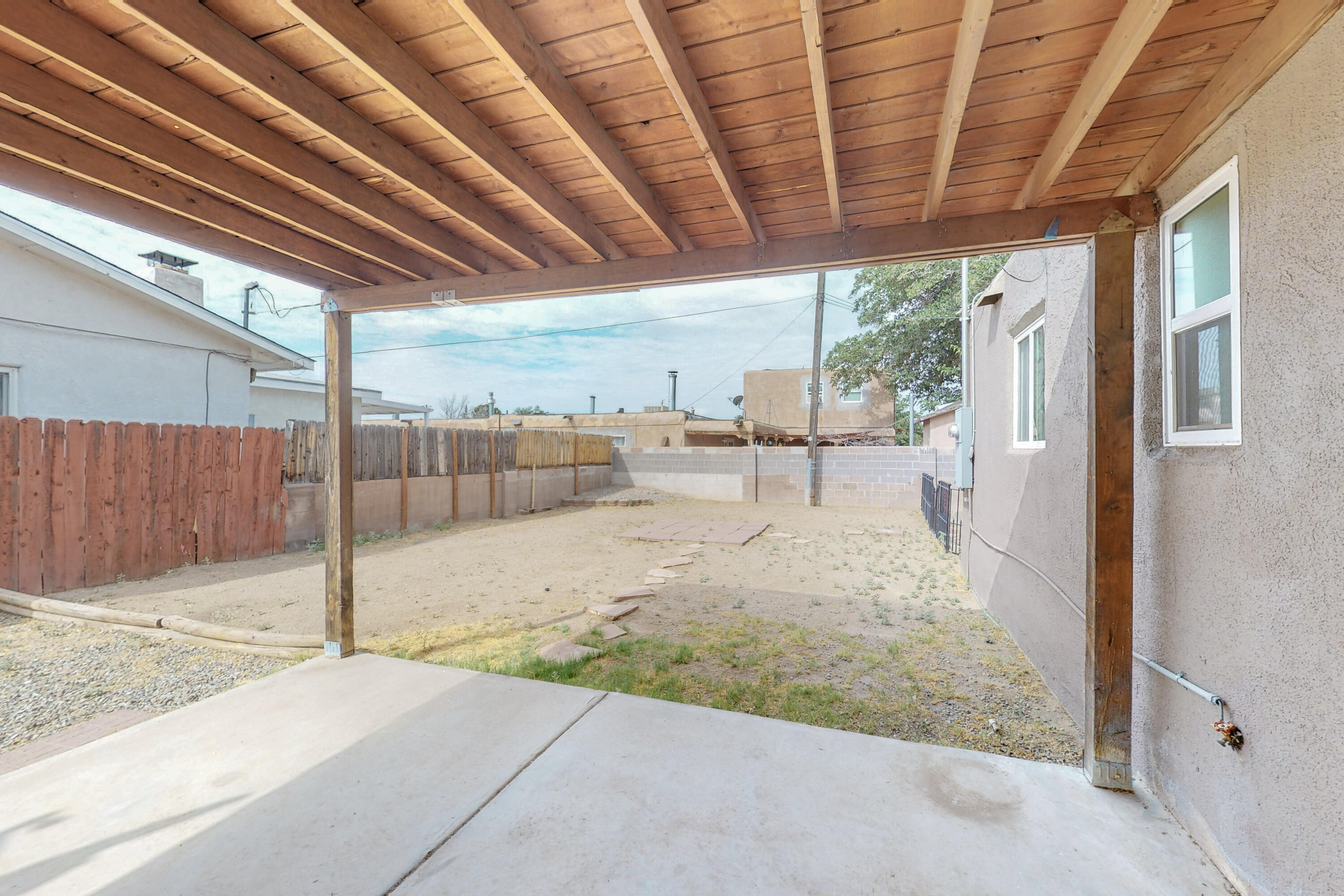 2205 Elizabeth Street NE