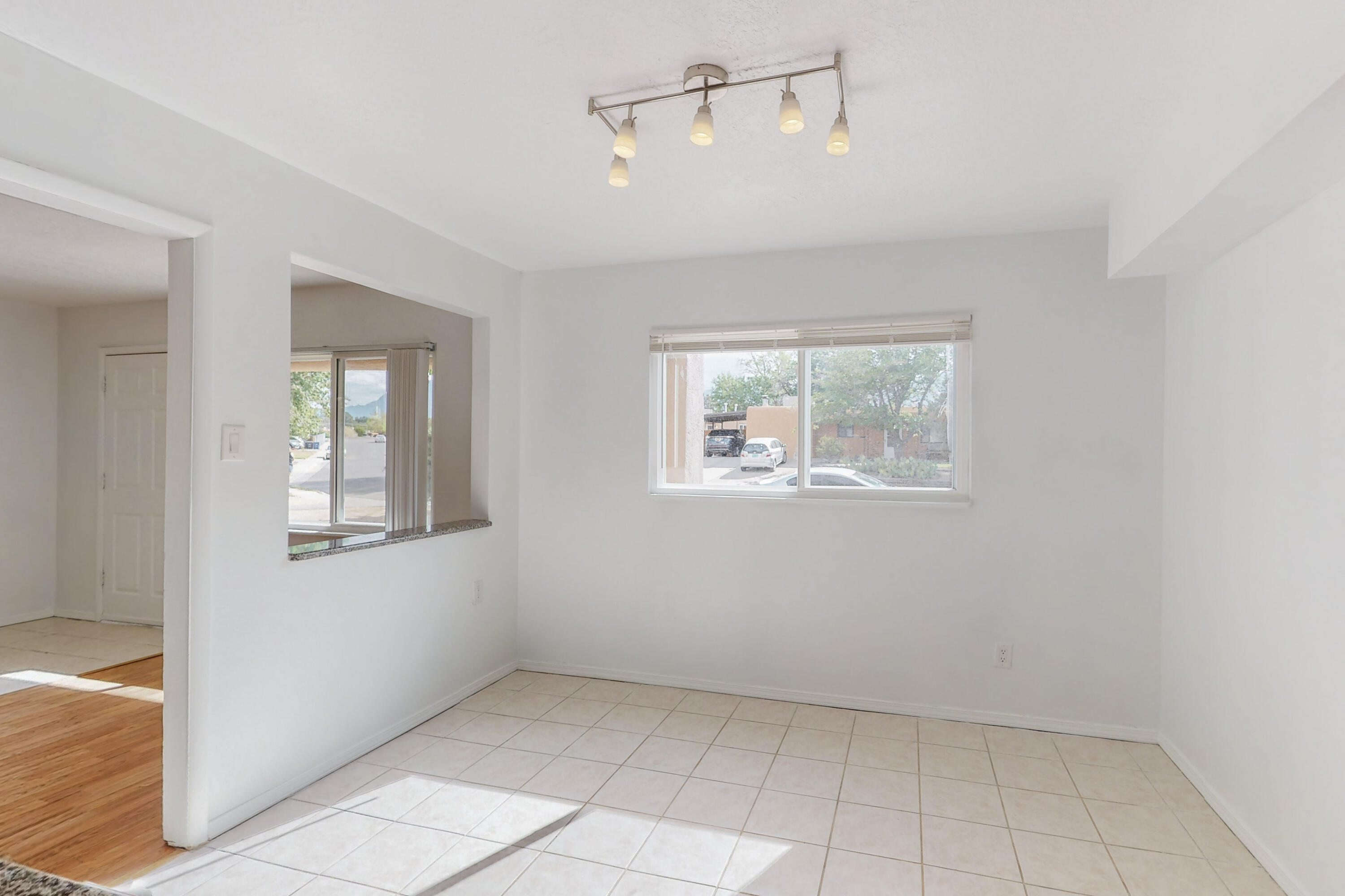 2205 Elizabeth Street NE