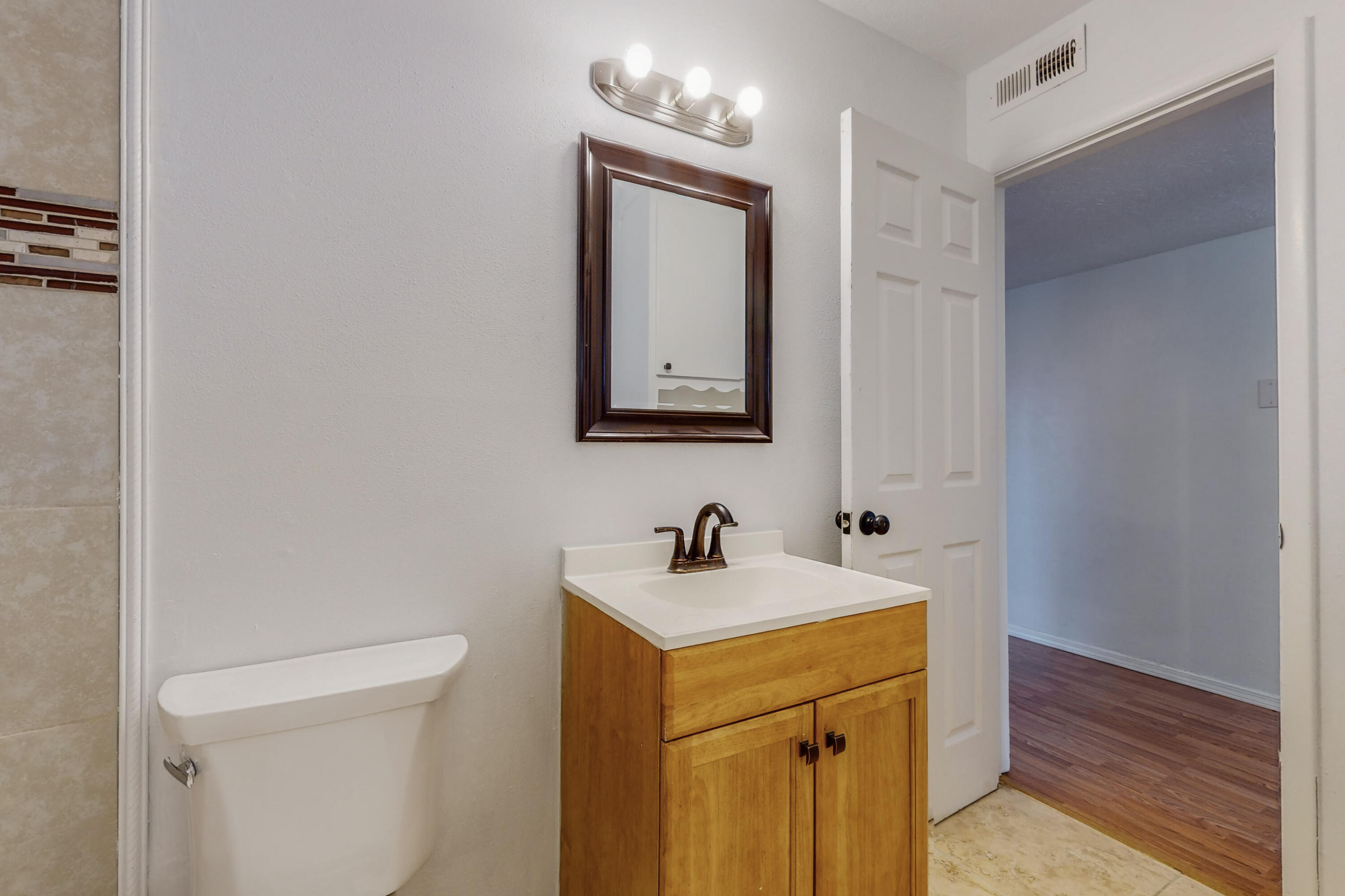 2205 Elizabeth Street NE