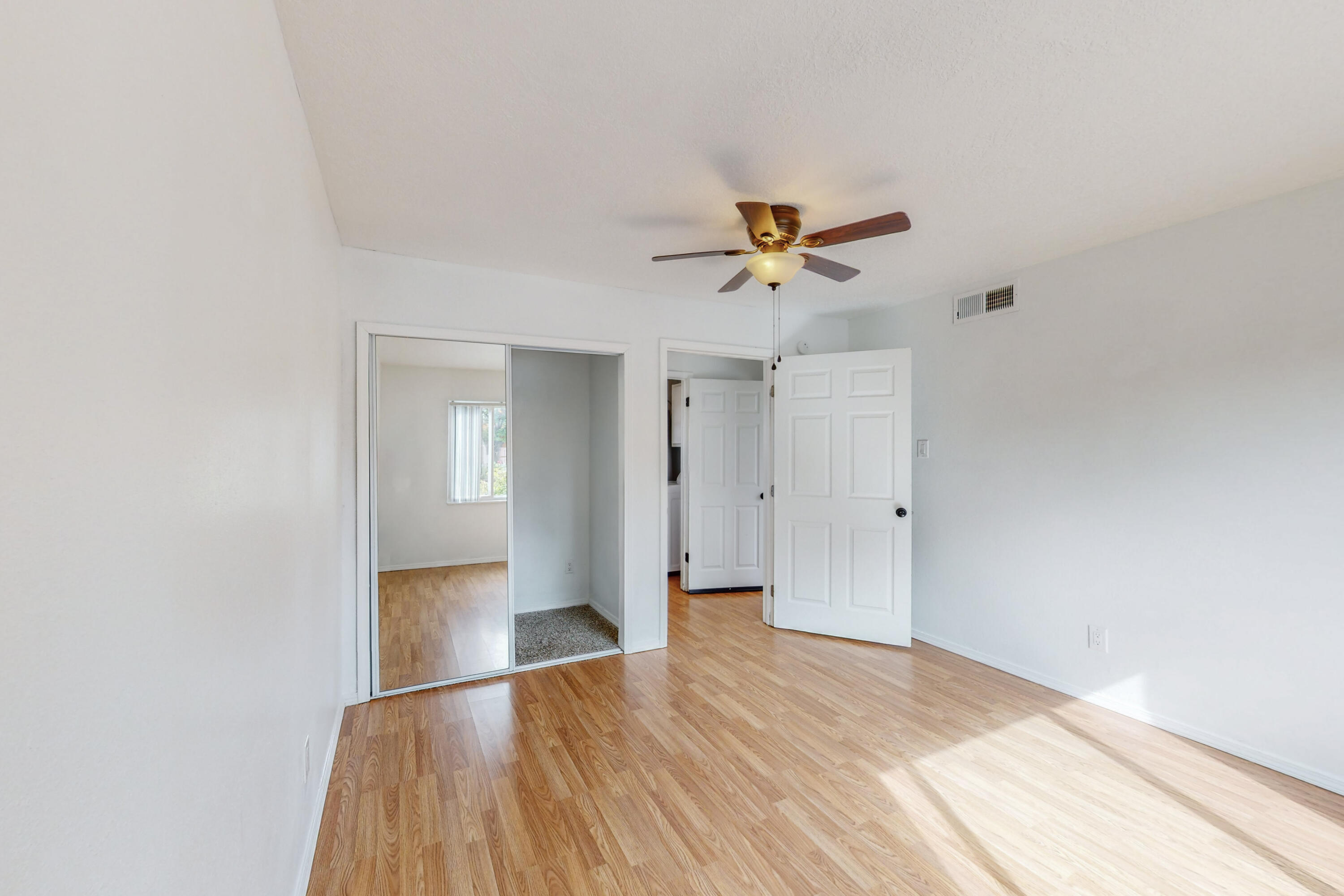 2205 Elizabeth Street NE