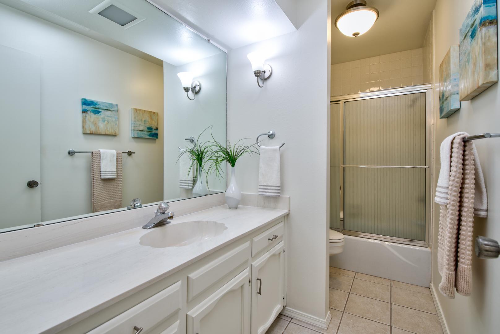 1101 Bernalillo Place