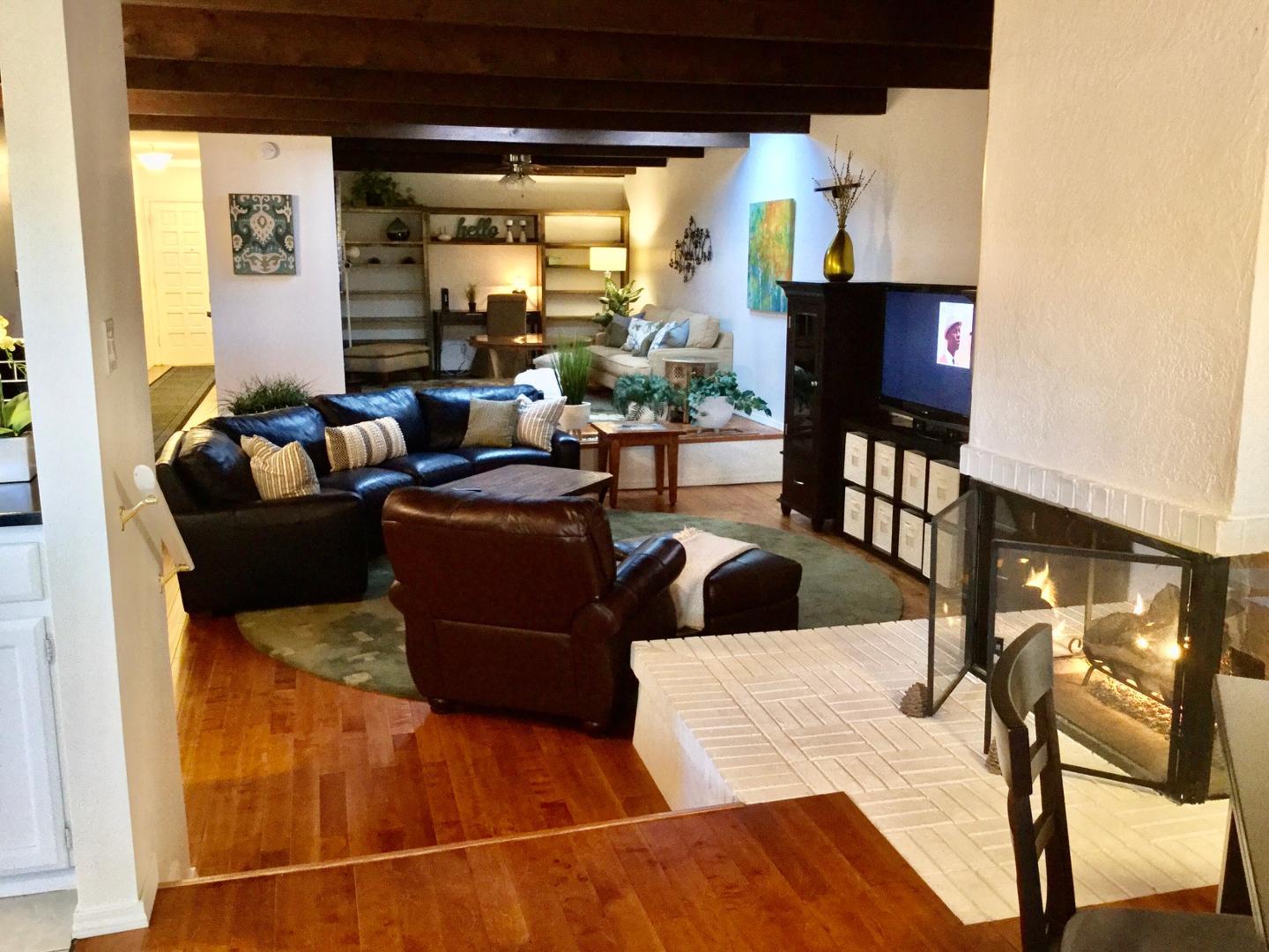 1101 Bernalillo Place