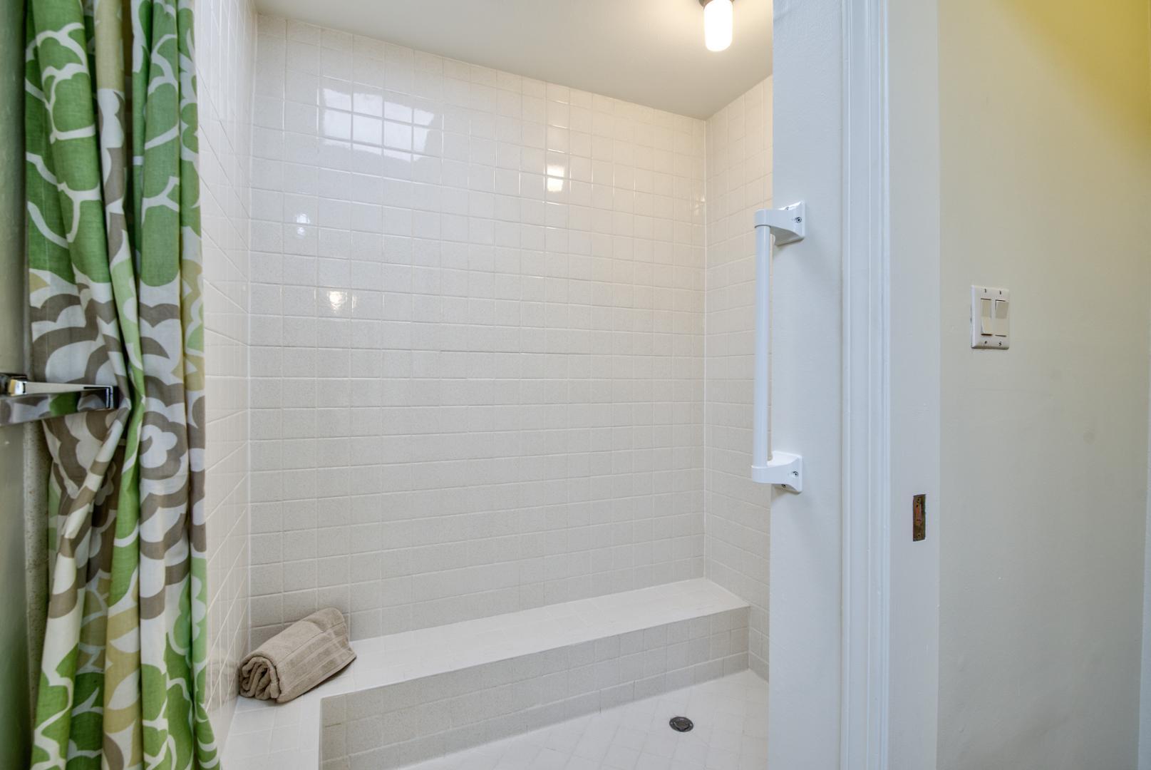 1101 Bernalillo Place