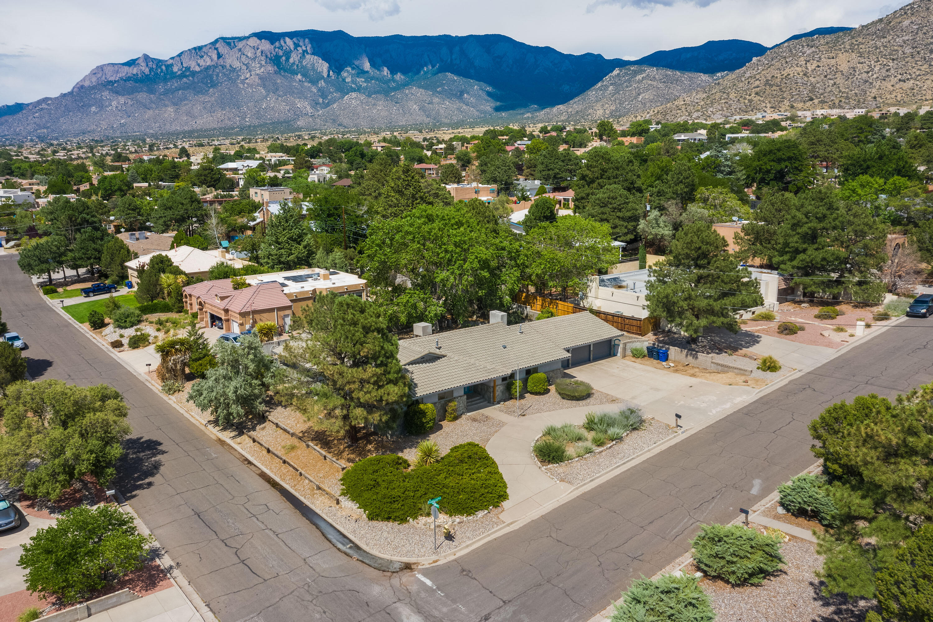 13101 Pinehurst Avenue NE