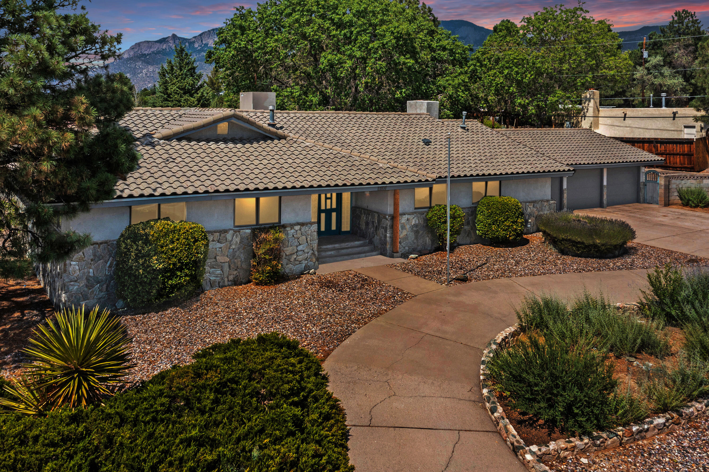 13101 Pinehurst Avenue NE