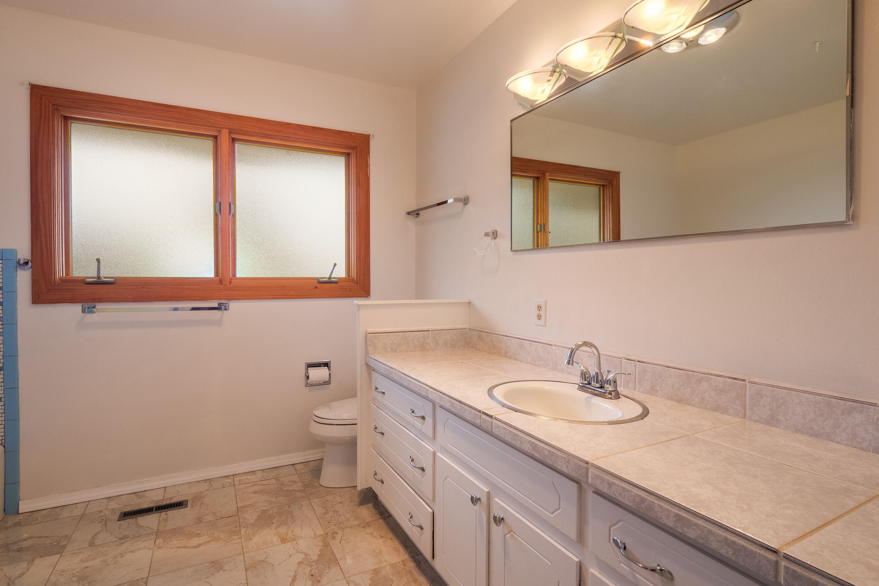 13101 Pinehurst Avenue NE