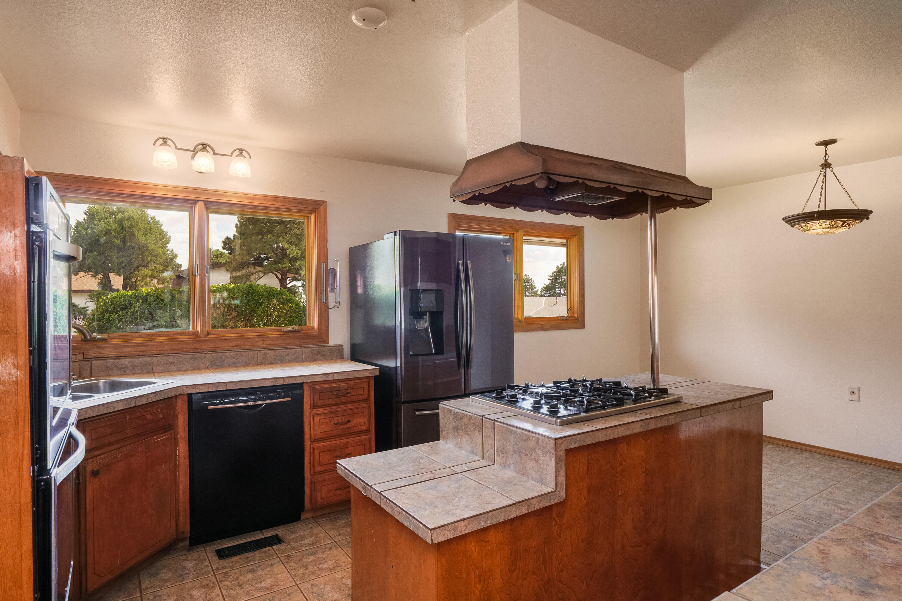 13101 Pinehurst Avenue NE