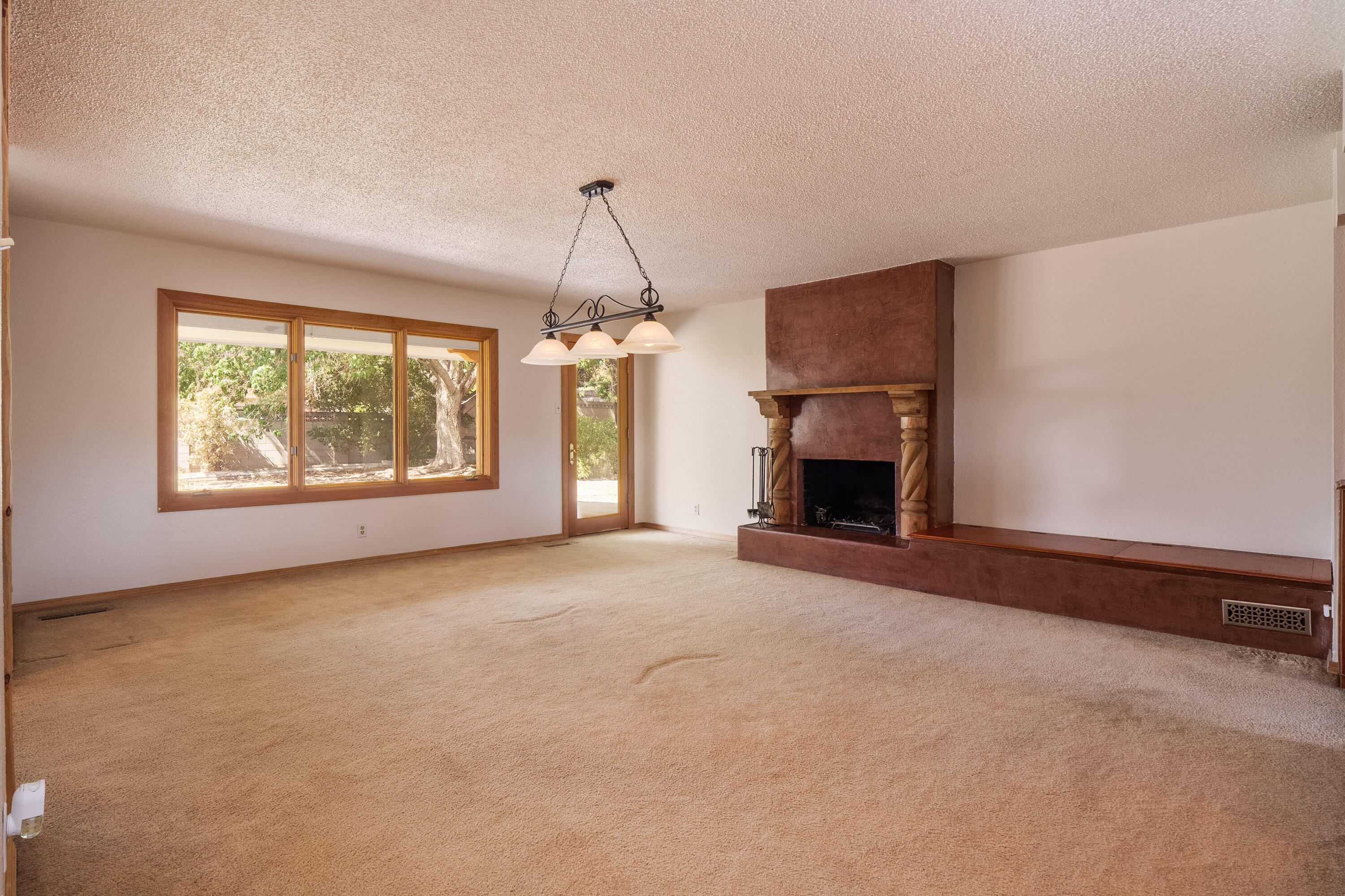 13101 Pinehurst Avenue NE