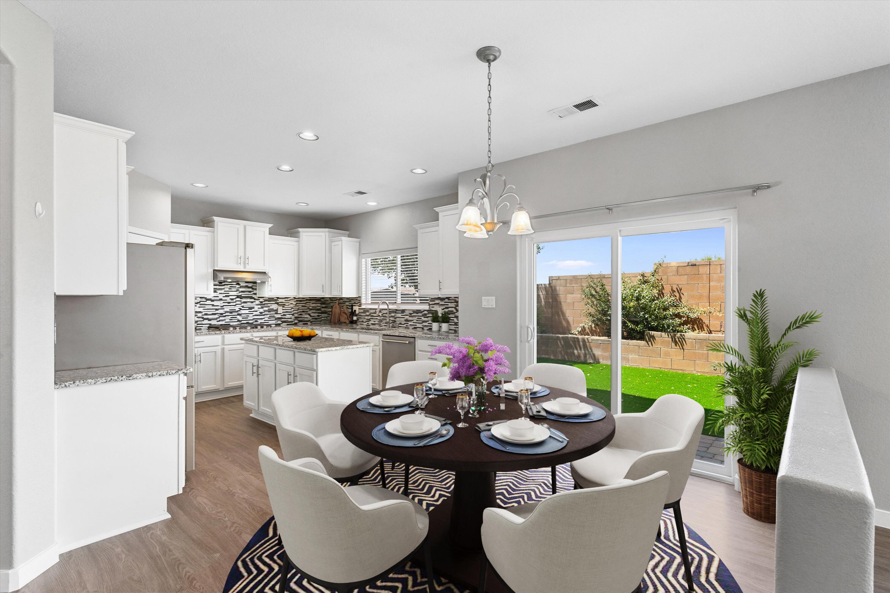 8815 Hampton Avenue NE