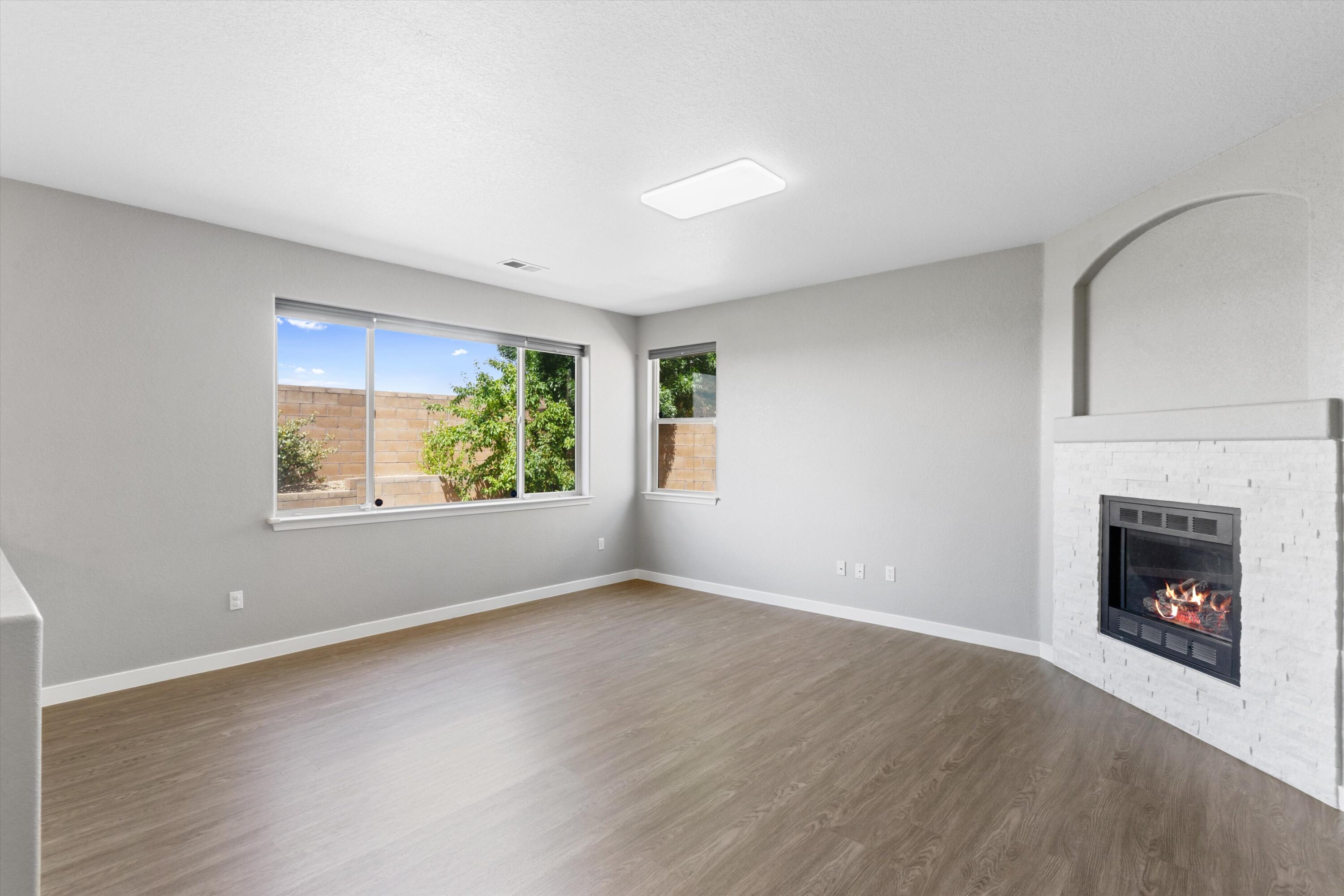 8815 Hampton Avenue NE