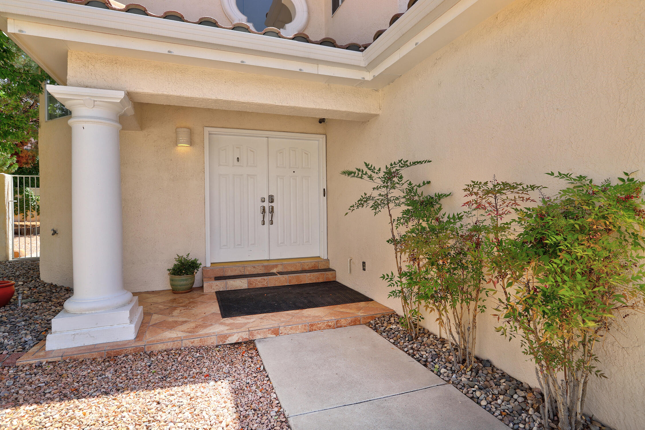 6100 Rosetree Place NE