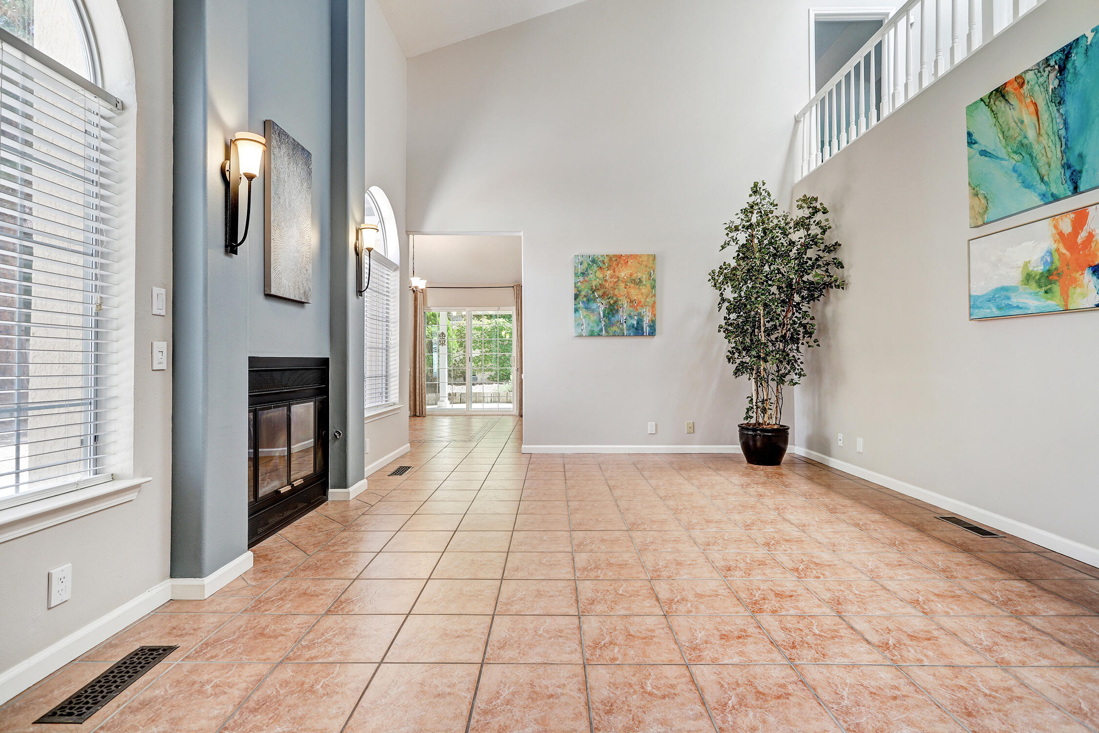 6100 Rosetree Place NE